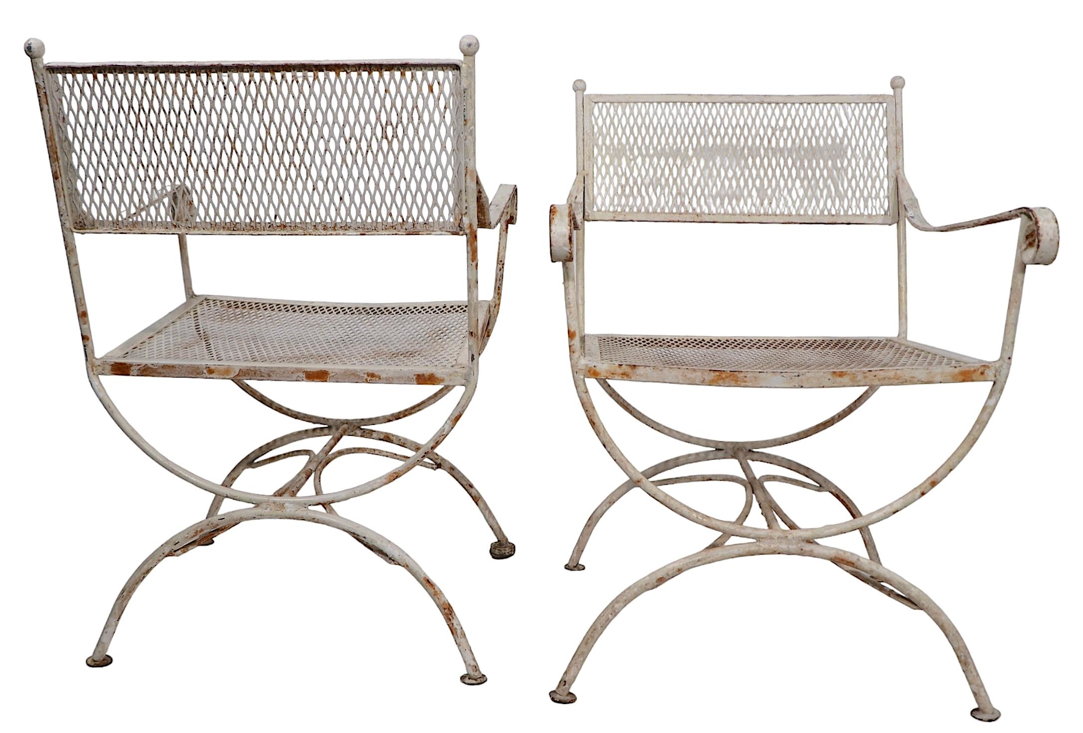 Pr.  Chaises de jardin de style Hollywood Regency néoclassiques en fer forgé en vente 8