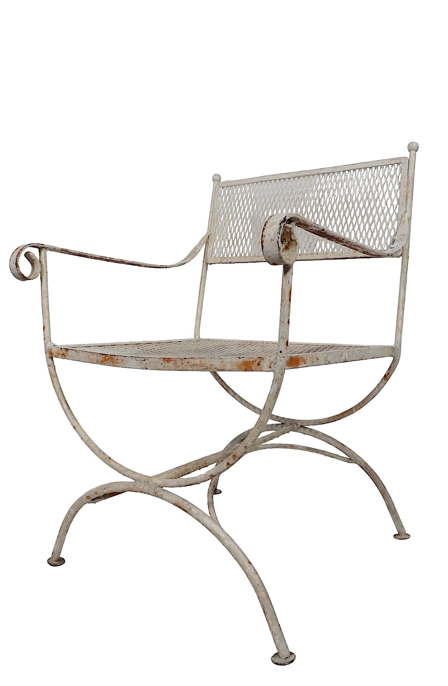 Pr.  Chaises de jardin de style Hollywood Regency néoclassiques en fer forgé en vente 1