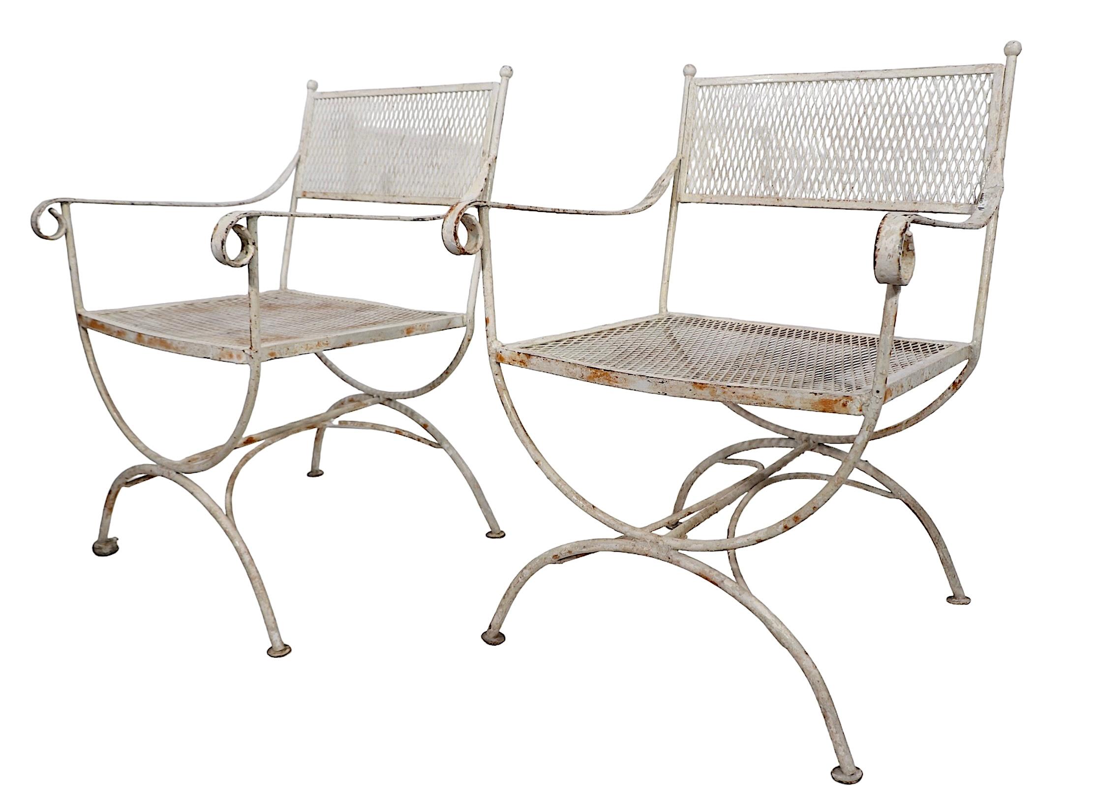 Pr.  Chaises de jardin de style Hollywood Regency néoclassiques en fer forgé en vente 2