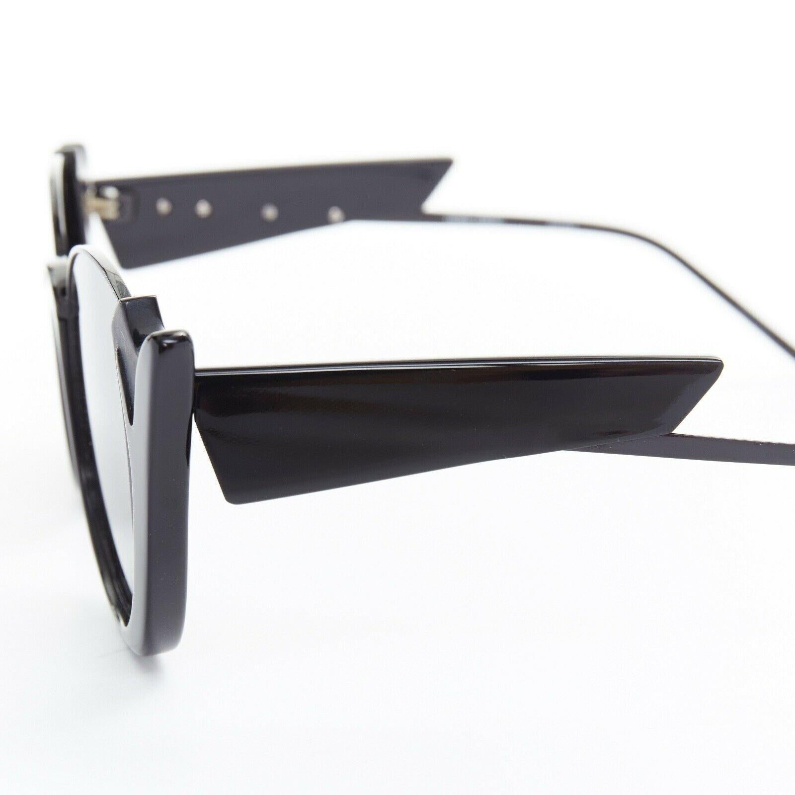 Black PRABAL GURUNG LINDA FARROW black mirrored lens architectural frame sunglasses