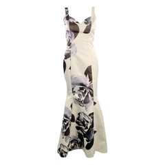 PRABAL GURUNG SS10 Size S White Black Silk Floral V-Neck Mermaid Evening Gown (robe de soirée) PRABAL GURUNG SS10 Size S White Black Silk Floral V-Neck Mermaid Evening Gown (robe de soirée)