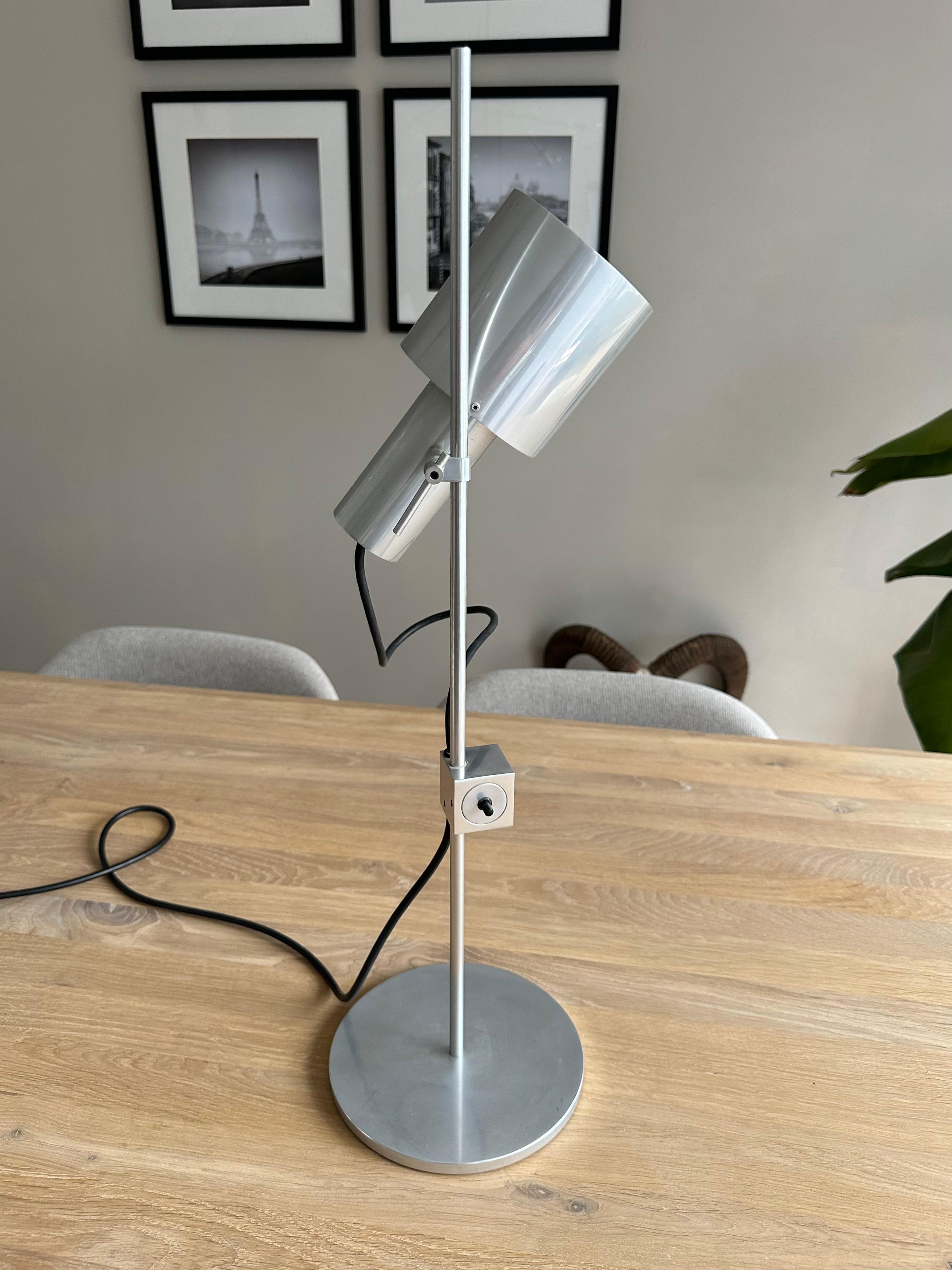 Practical and Aesthetically Pleasing Peter Nelson Table or Desk Lamp, 1960s For Sale 4