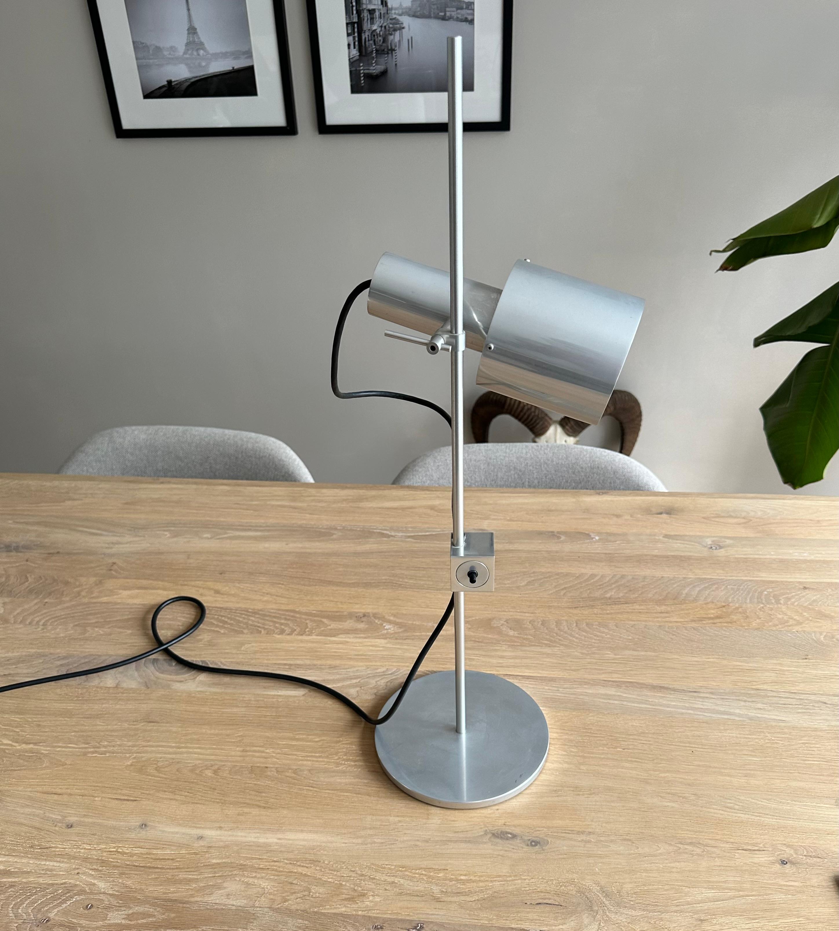 20th Century Practical and Aesthetically Pleasing Peter Nelson Table or Desk Lamp, 1960s For Sale