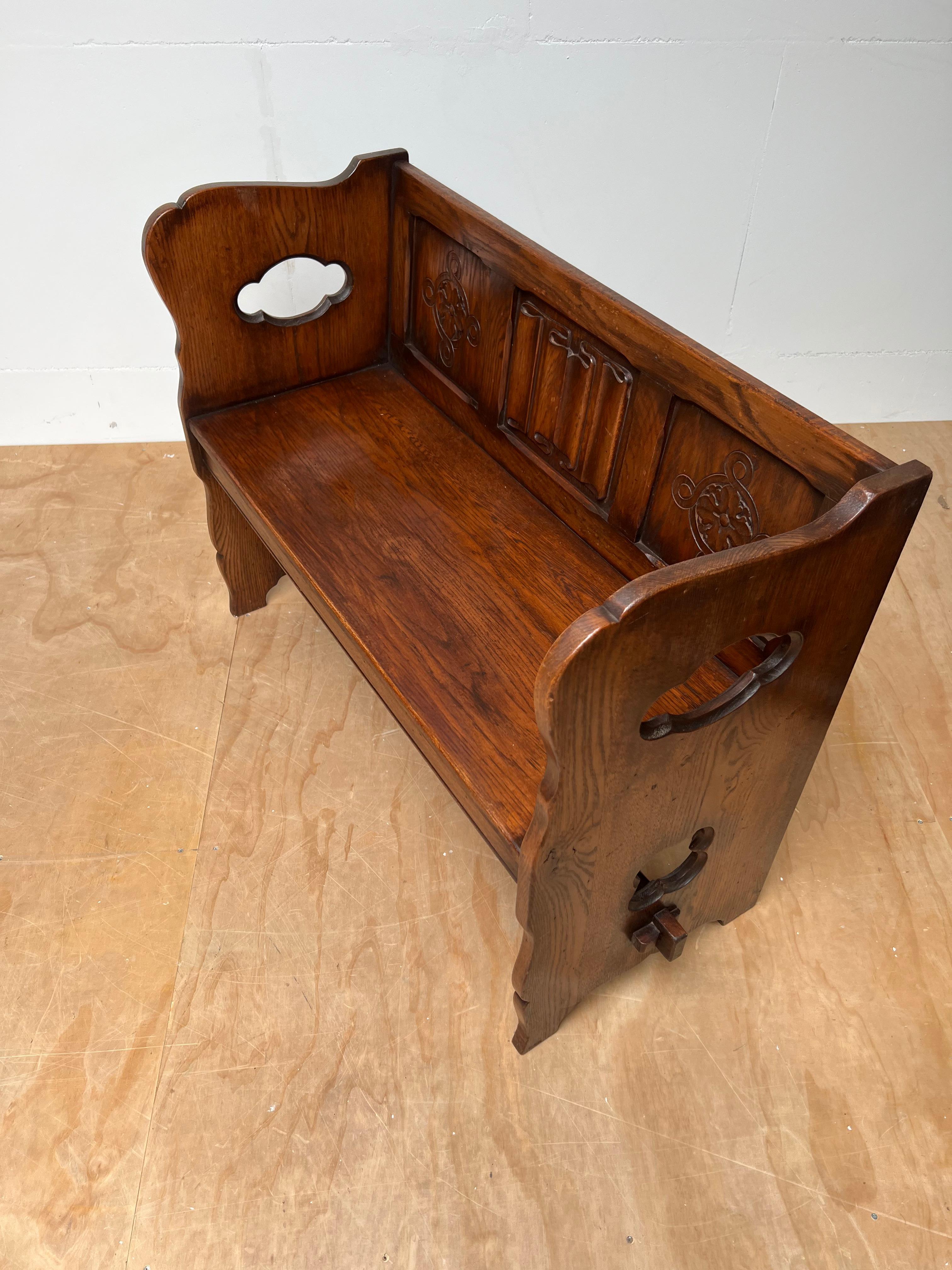 Practical Early 20th Century Gothic Revival Oak Hall Bench with Amazing Patina For Sale 6