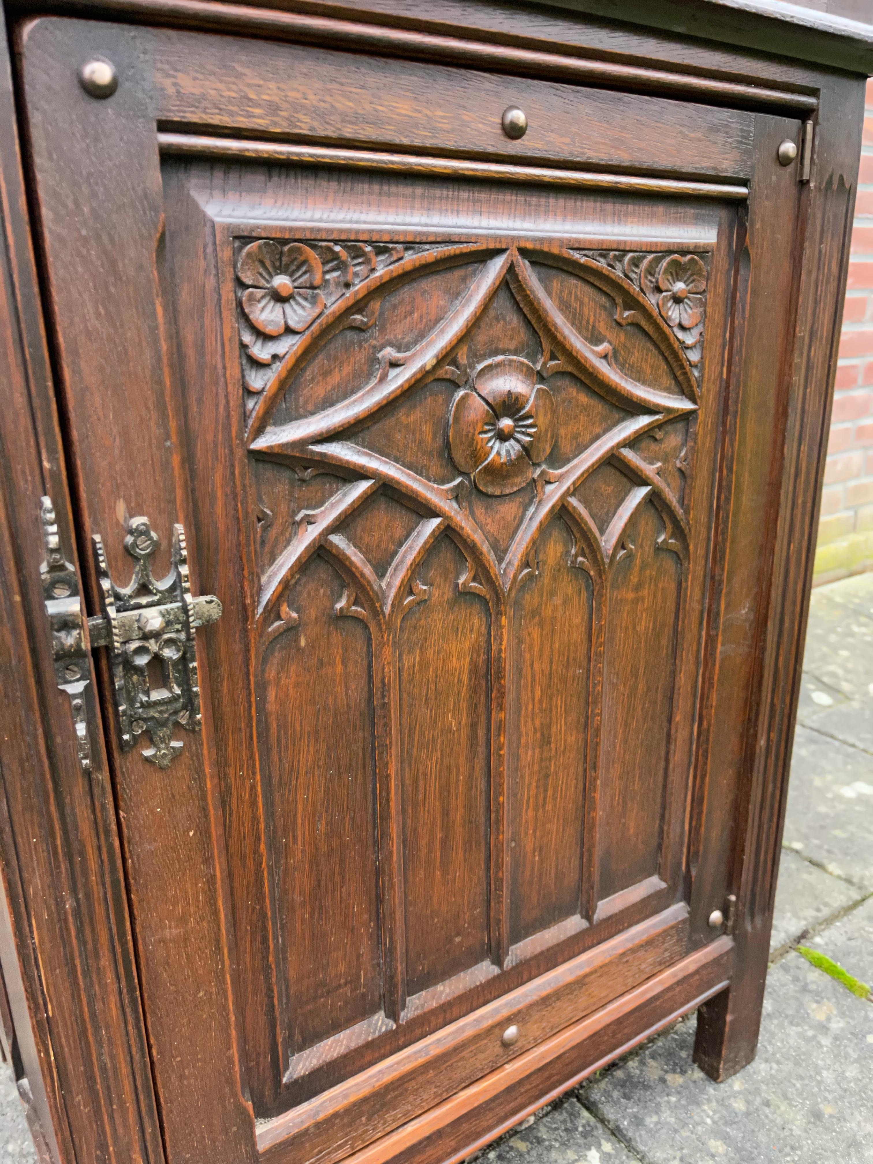 Practical Gothic Revival Carved Two Door Dry Bar Cabinet / Bookcase w. Iron Lock For Sale 5