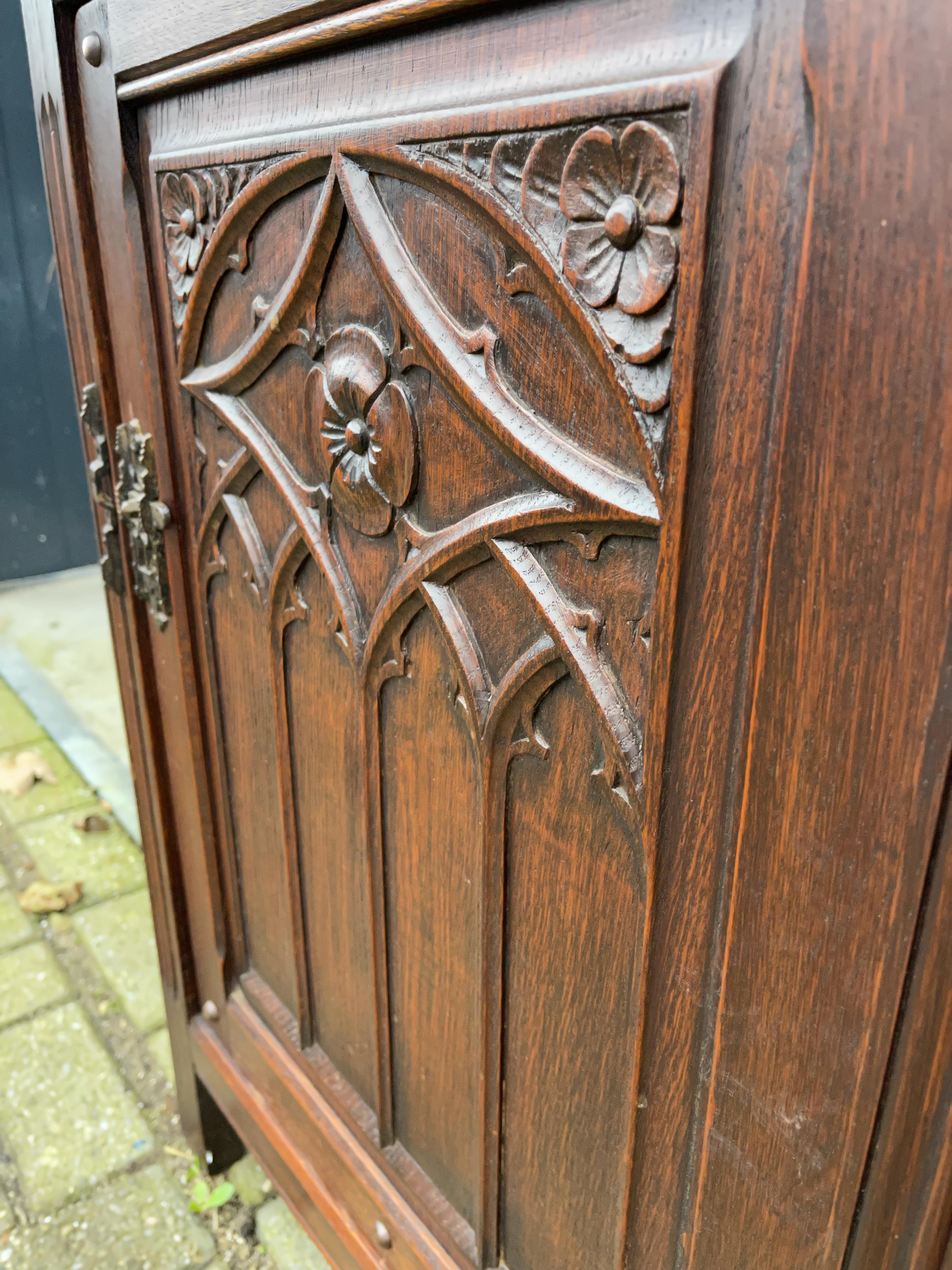 Practical Gothic Revival Carved Two Door Dry Bar Cabinet / Bookcase w. Iron Lock For Sale 8