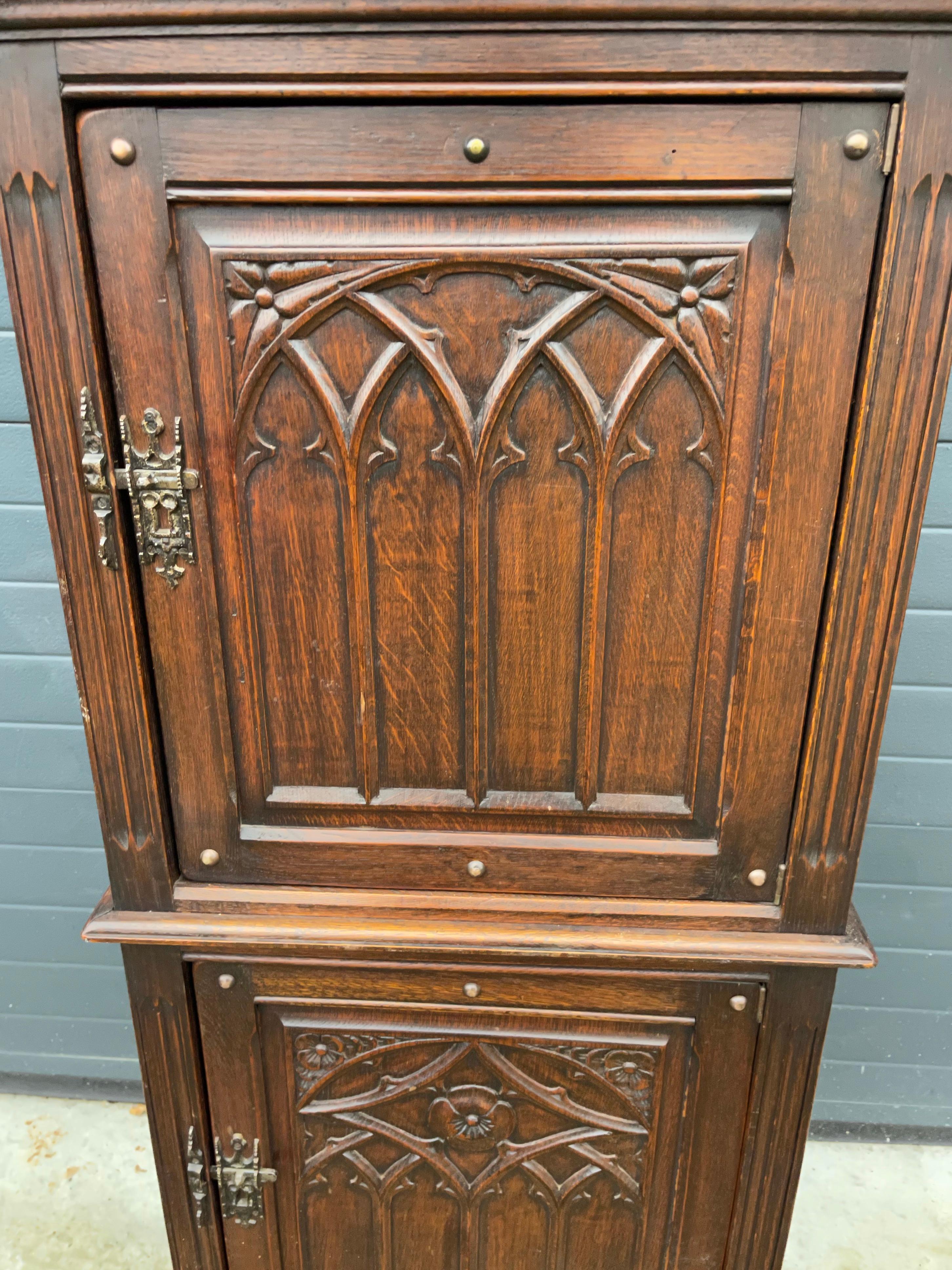 bar cabinet with lock