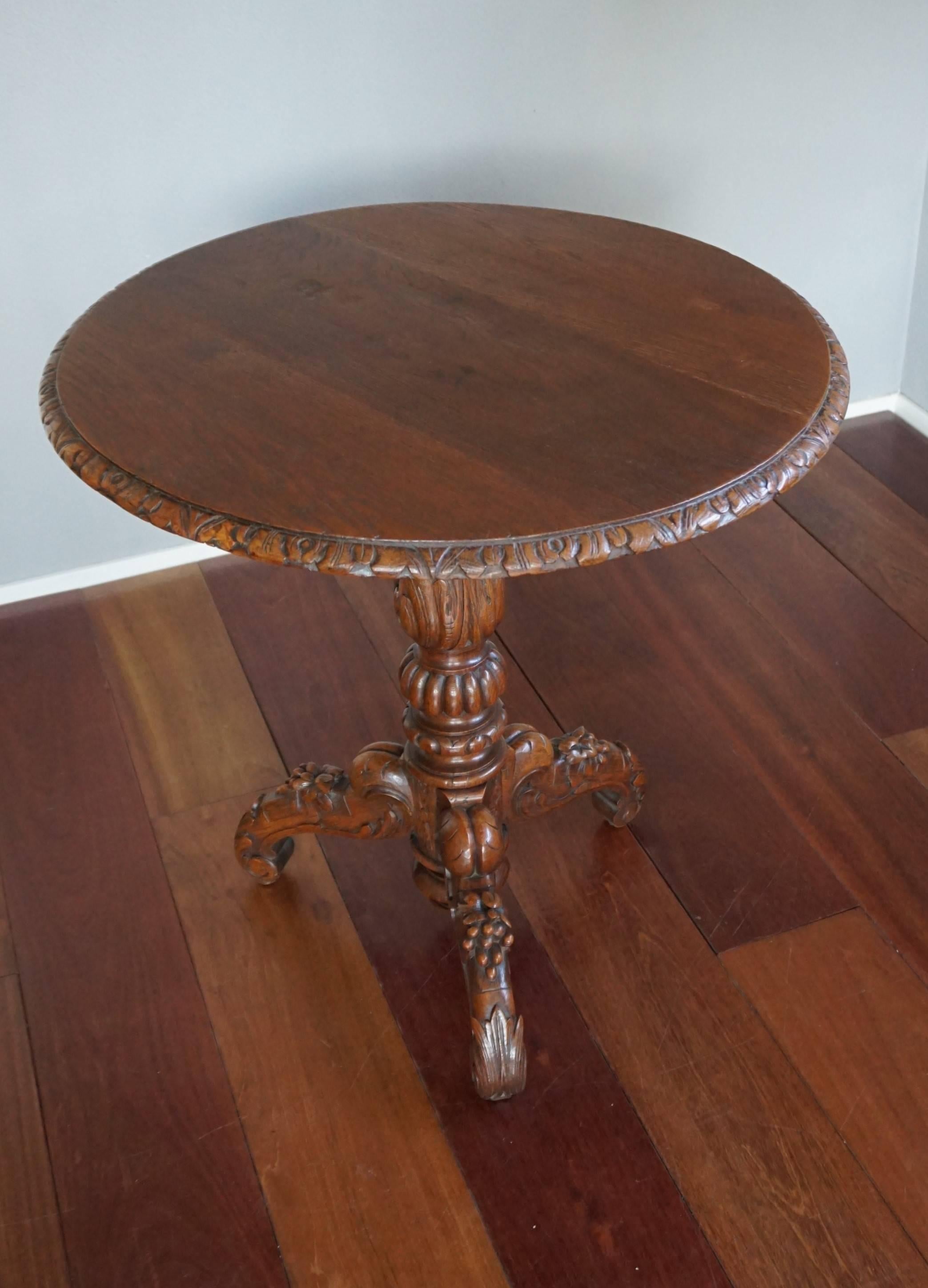 Stunning 19th Century Hand Crafted and Hand Carved, Solid Oak Tilt-Top Table For Sale 7