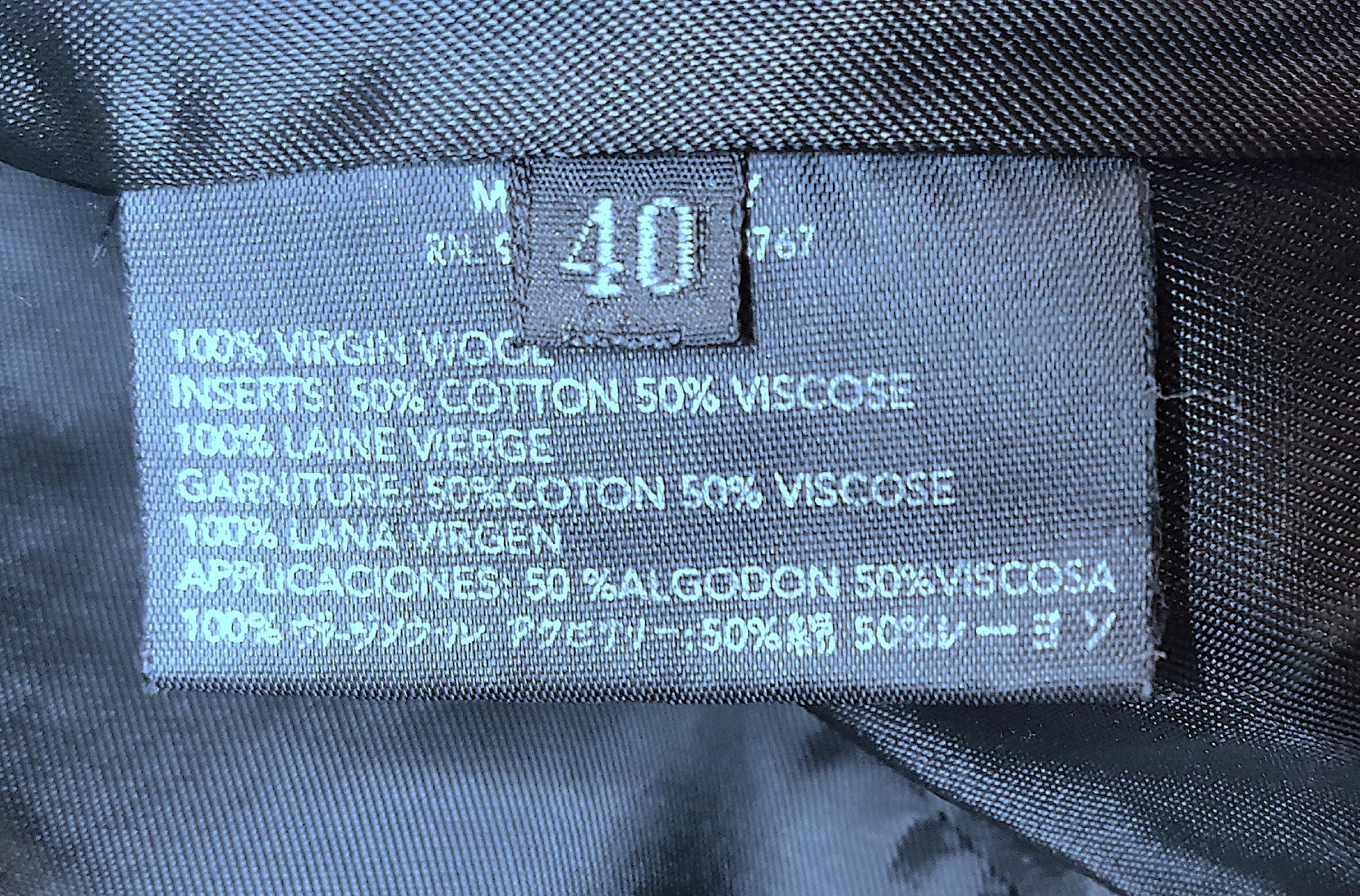 Prada 2000 RunwayLook1 jupe de défilé 3 pièces en laine à carreaux noirs et col en fourrure de renard et soie de renard en vente 6