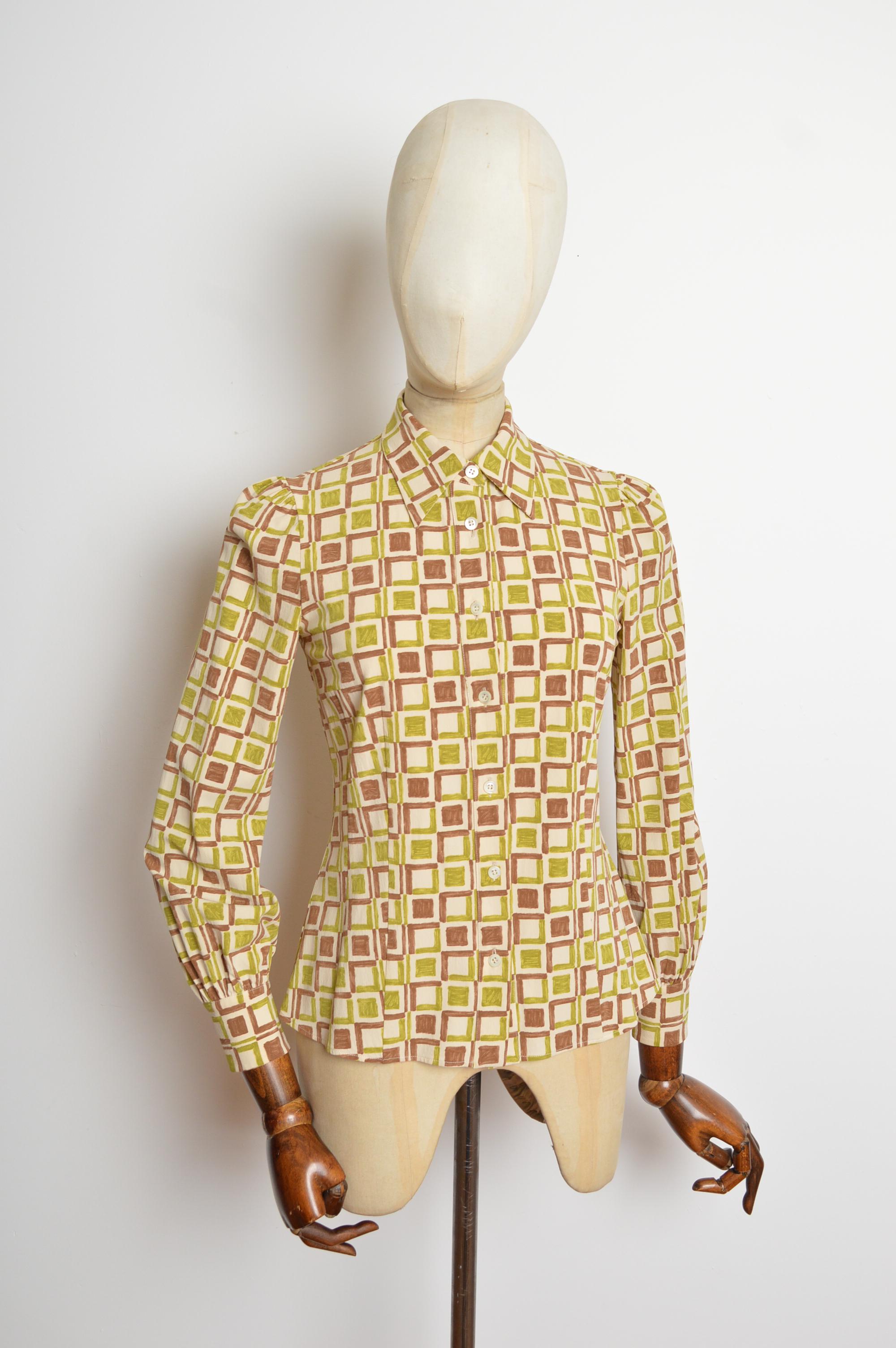 Prada 2002 Ugly Chic Lime Green Brown Geometric Pattern Long Sleeve Fitted Shirt en venta 3