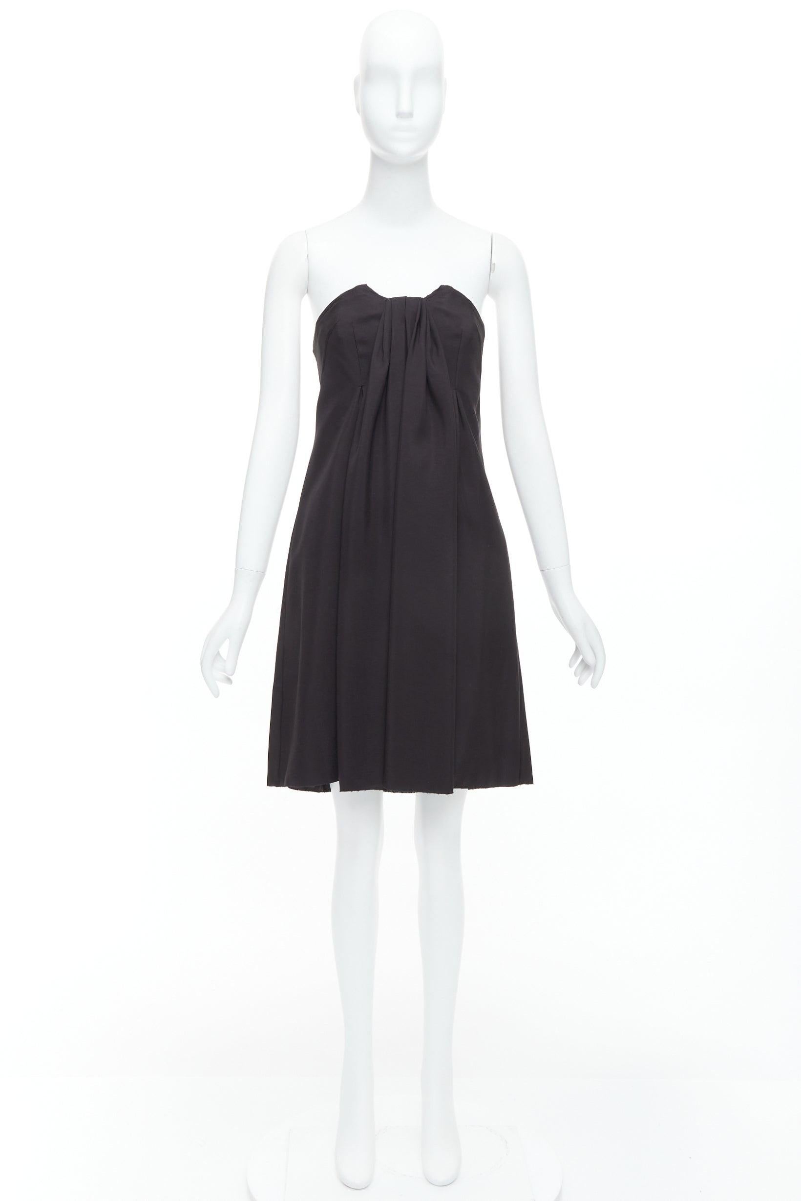 PRADA 2006 - Robe bustier corsetée noire à plis sur le devant IT38 XS en vente 4