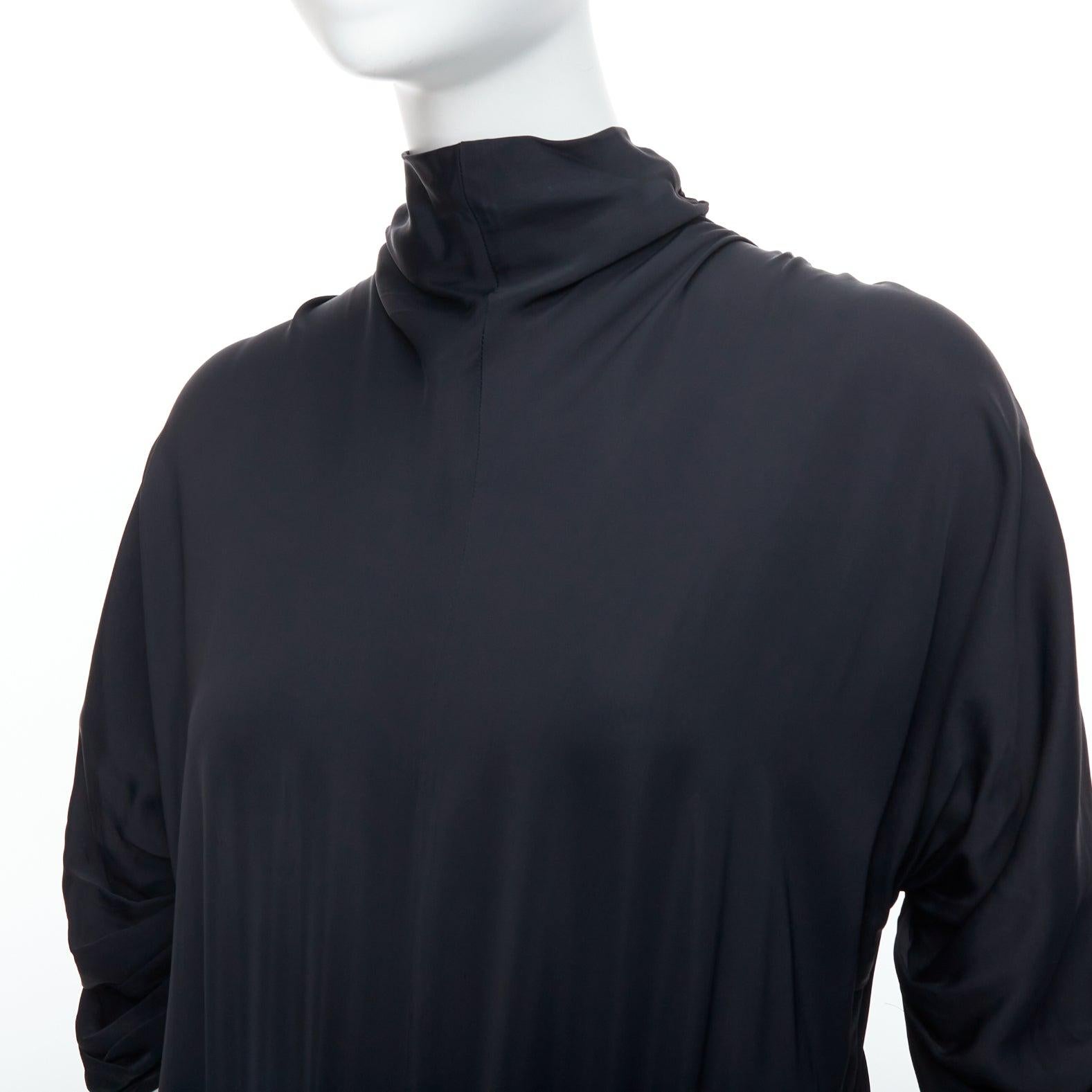 PRADA 2006 black viscose box pleat front ruched sleeves midi dress
Reference: PYCN/A00132
Brand: Prada
Designer: Miuccia Prada
Collection: 2006
Material: Viscose
Color: Black
Pattern: Solid
Closure: Keyhole Button
Lining: Black Fabric
Extra Details: