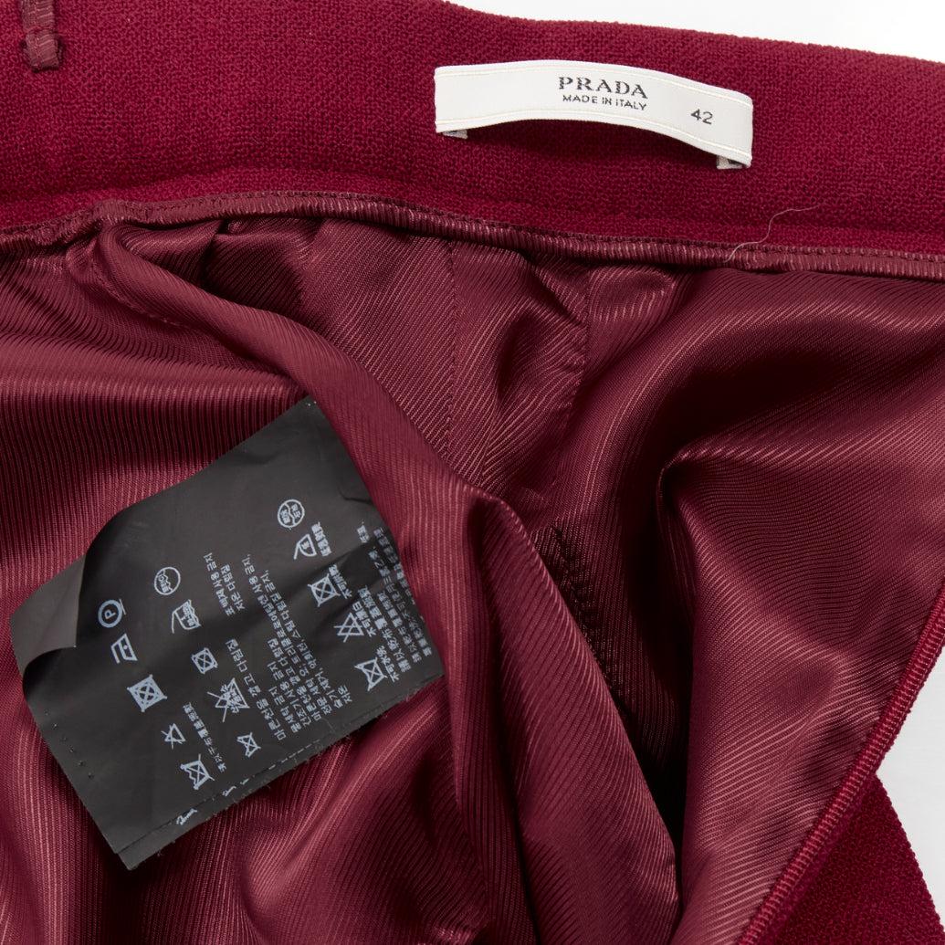 PRADA 2009 crimson red virgin wool blend crinkle effect crepe mini skirt IT42 M en venta 3
