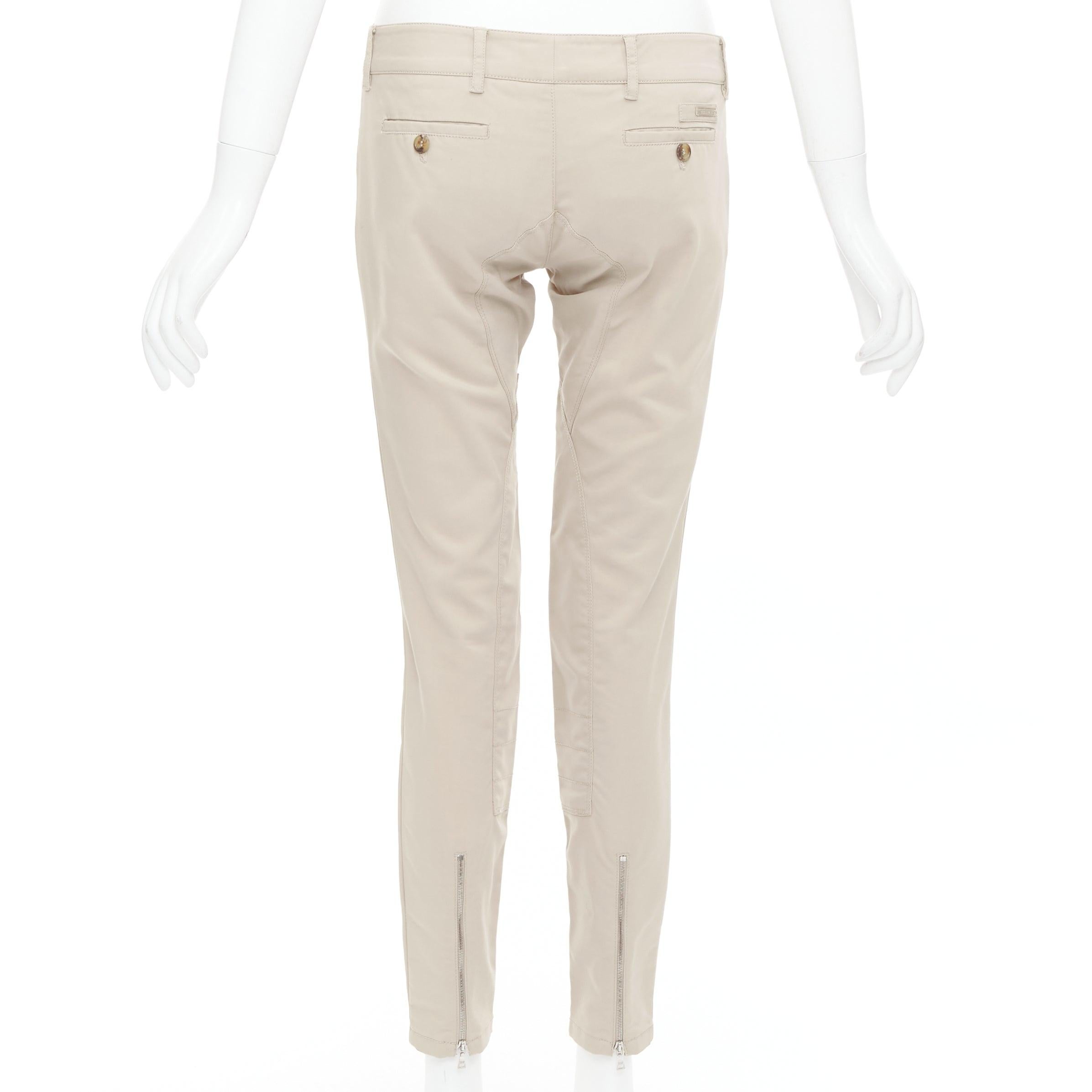 PRADA 2010 beigefarbene Baumwollmischung, konisch zulaufende Hose IT40 S Damen im Angebot