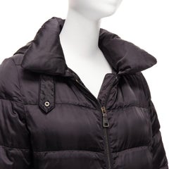 PRADA 2010 cappotto in nylon nero lucido con cappuccio trapuntato a maniche lunghe IT42 M.