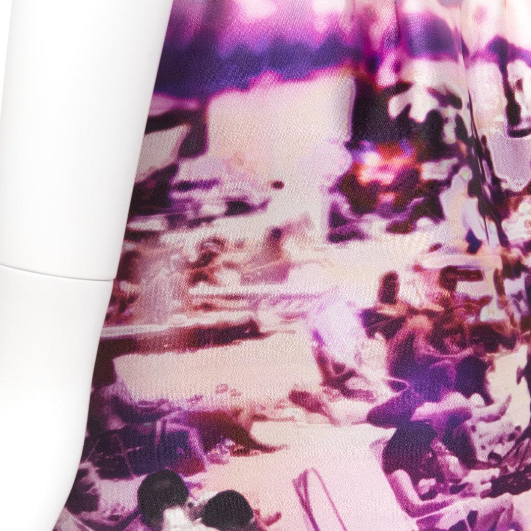 PRADA 2010 silk blend purple beach print mini skirt IT40 S
Reference: NKLL/A00048
Brand: Prada
Designer: Miuccia Prada
Collection: 2010
Material: Silk, Blend
Color: Purple, White
Pattern: Photographic Print
Closure: Zip
Lining: White Fabric
Extra
