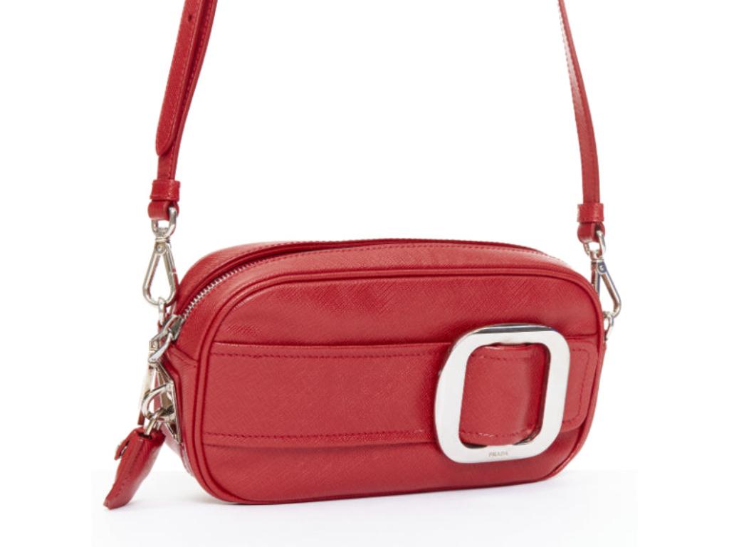 Rosa PRADA 2011 Runway Saffiano Buckle Camera red leather silver buckle crossbody bag in vendita