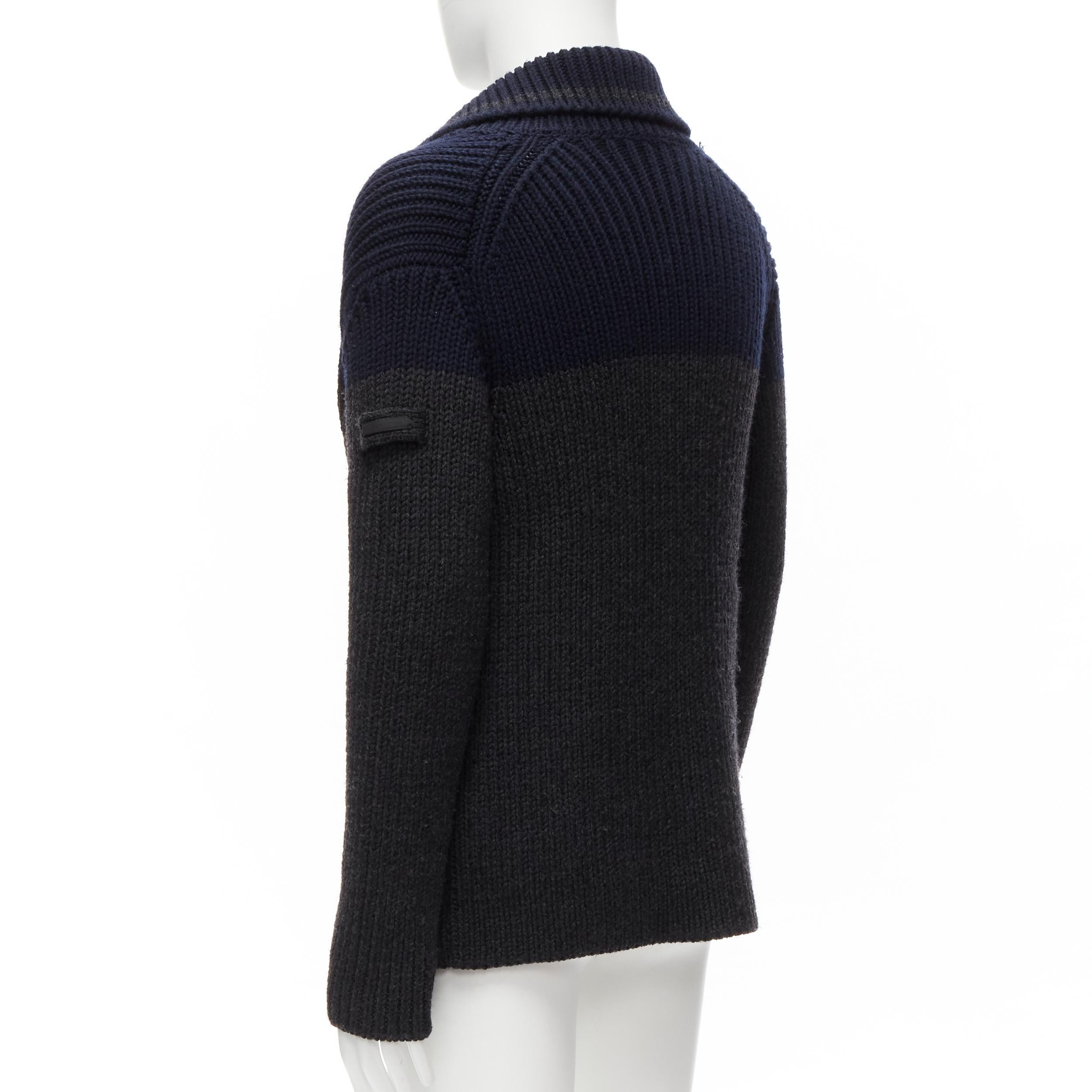 PRADA Manteau cardigani gris marine à col de marin en tricot côtelé 100 % laine IT50 L, 2013 en vente 2
