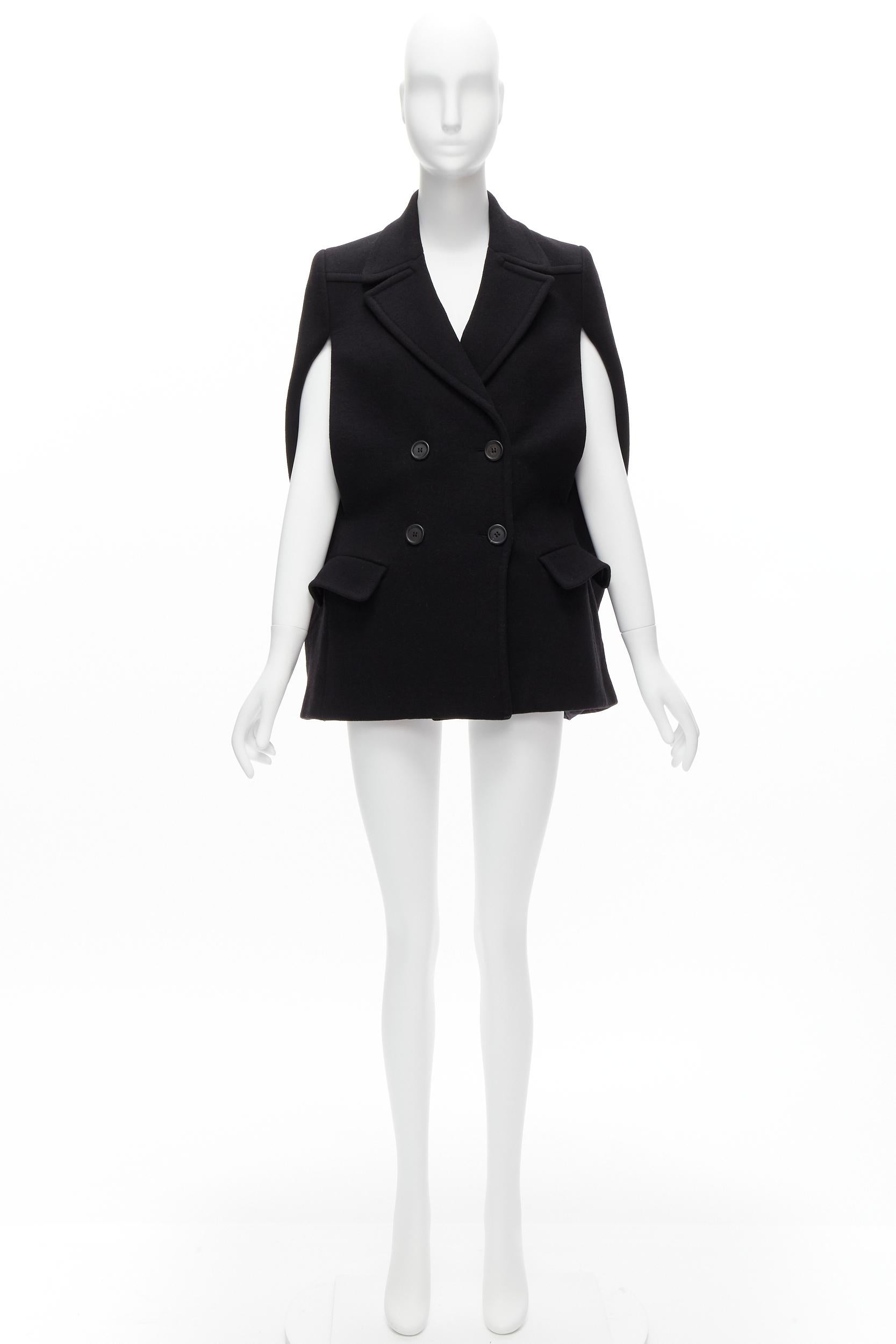PRADA - Manteau poncho à double boutonnage en laine vierge noire, taille IT 38 XS, 2014 en vente 6
