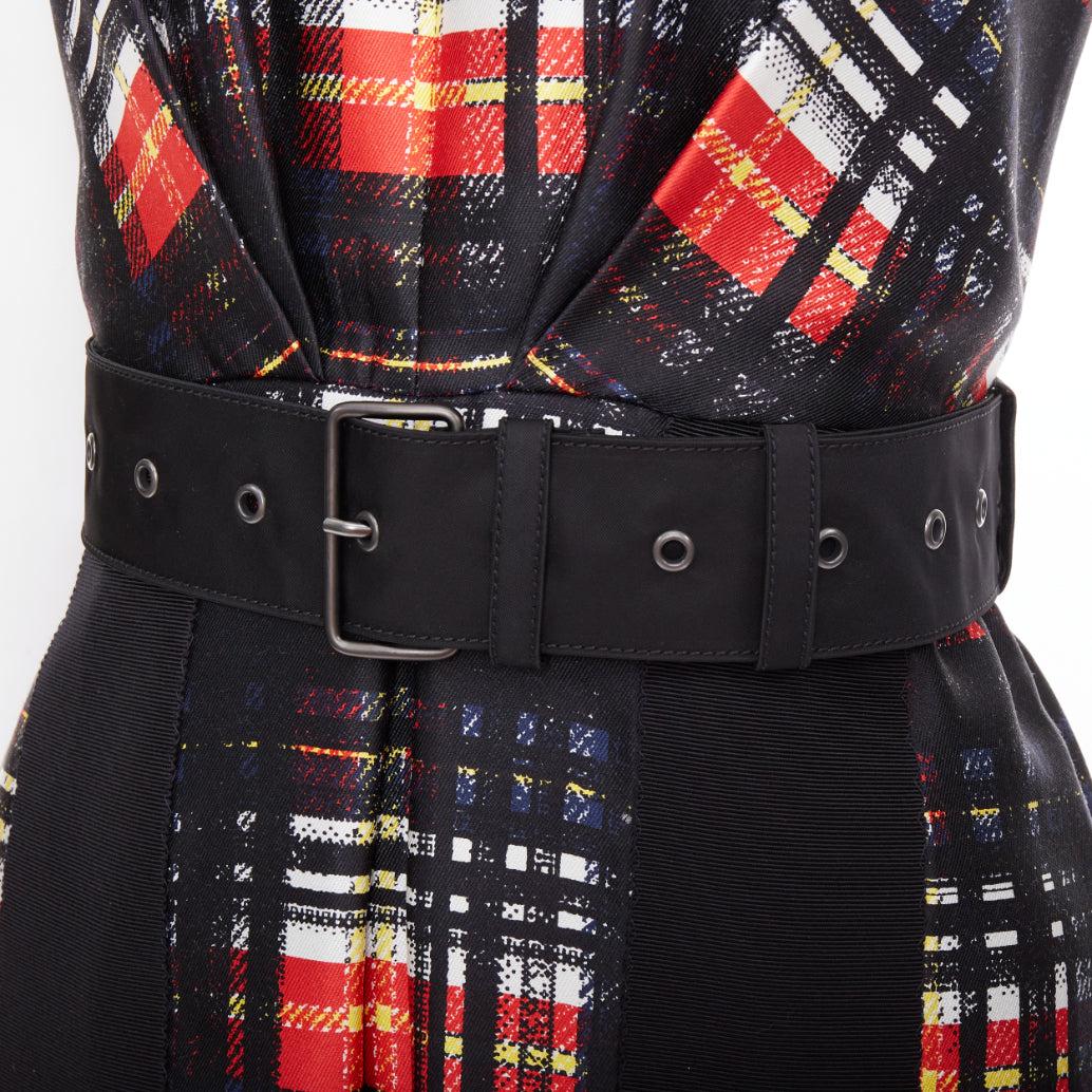 PRADA 2015 Runway Vampire noir rouge laine soie nœud épaule robe ceinturée IT38 XS. en vente 3