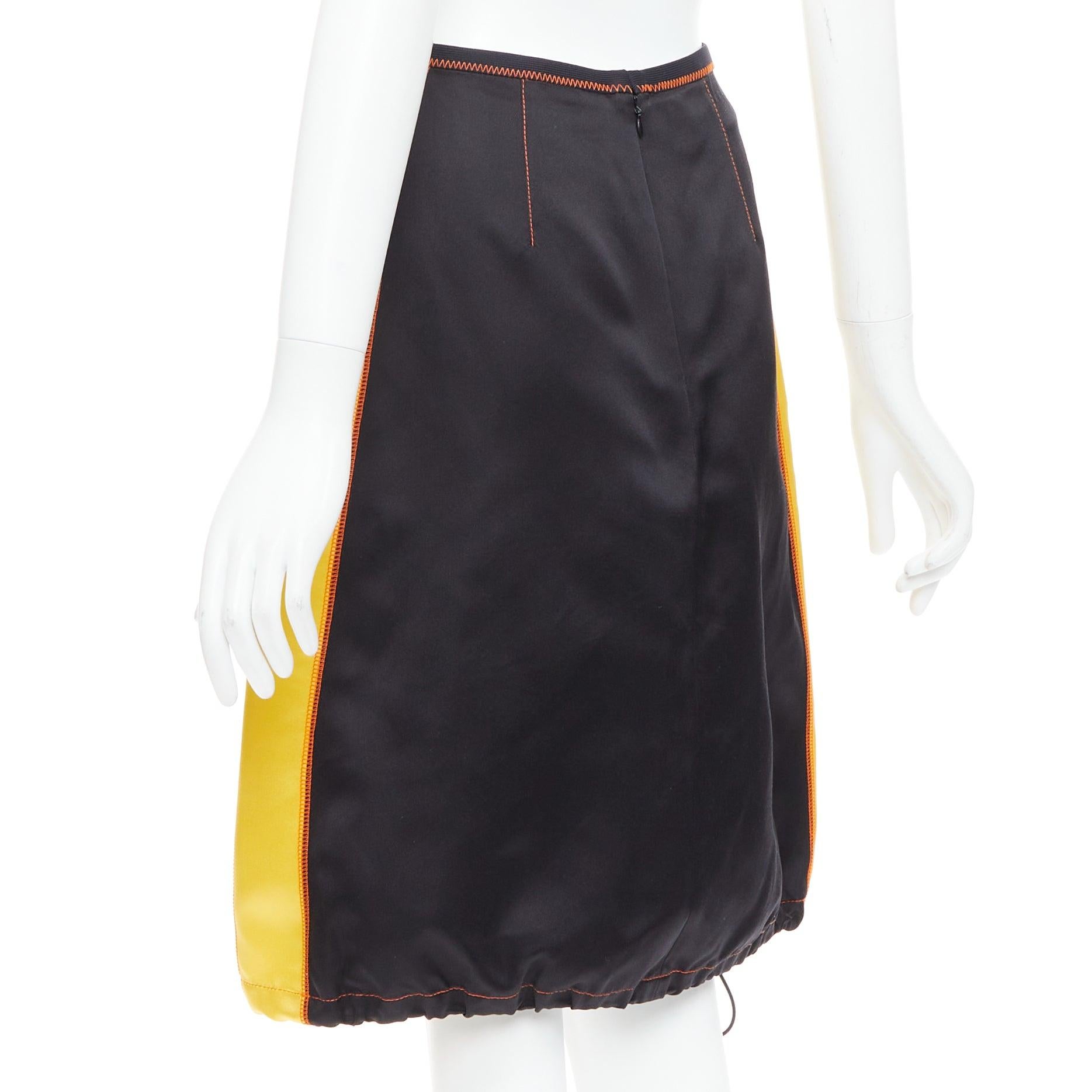 PRADA 2016 100% soie  jupe à ourlet coulissant noir et jaune IT38 XS en vente 1