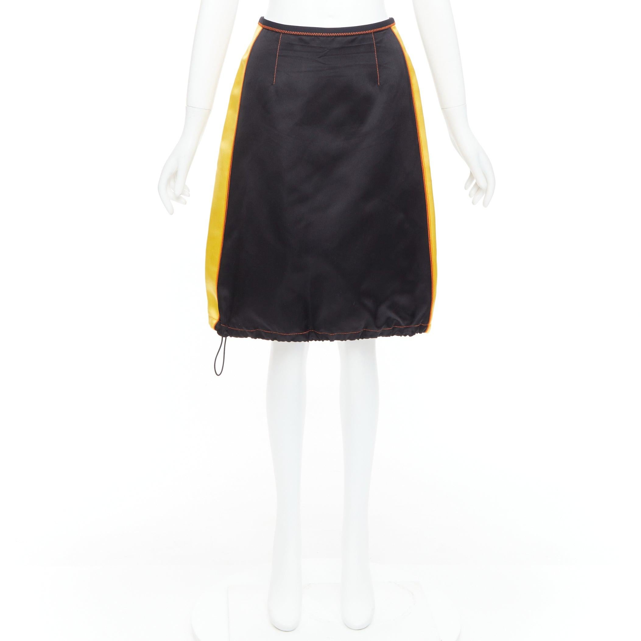 PRADA 2016 100% soie  jupe à ourlet coulissant noir et jaune IT38 XS en vente 4