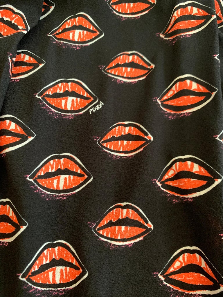 Prada 2016 Black and Red Lip Kiss Print Sleeveless Dress  For Sale 1