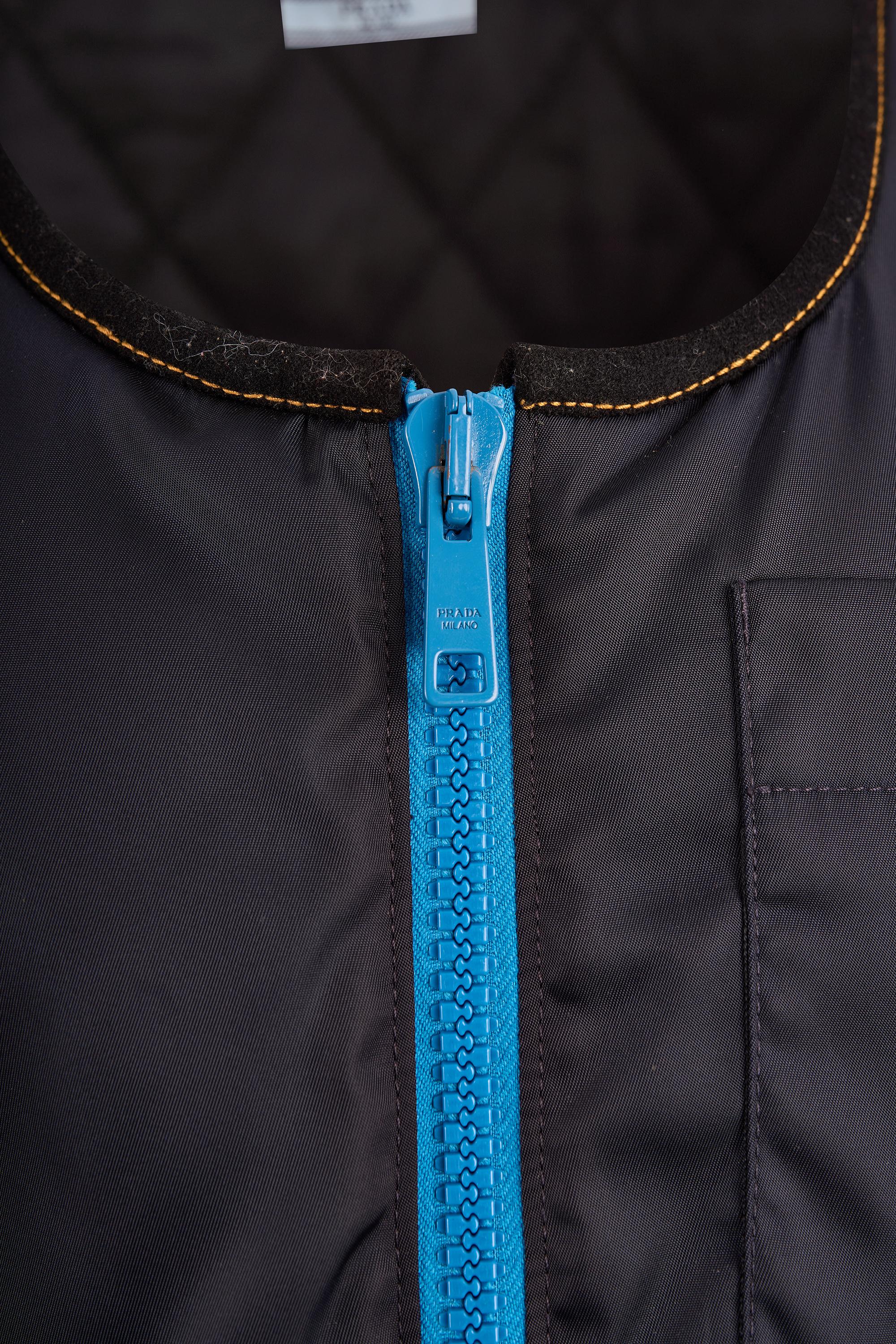 Prada 2016 Gilet senza maniche con zip in nylon blu navy In condizioni ottime in vendita a London, GB