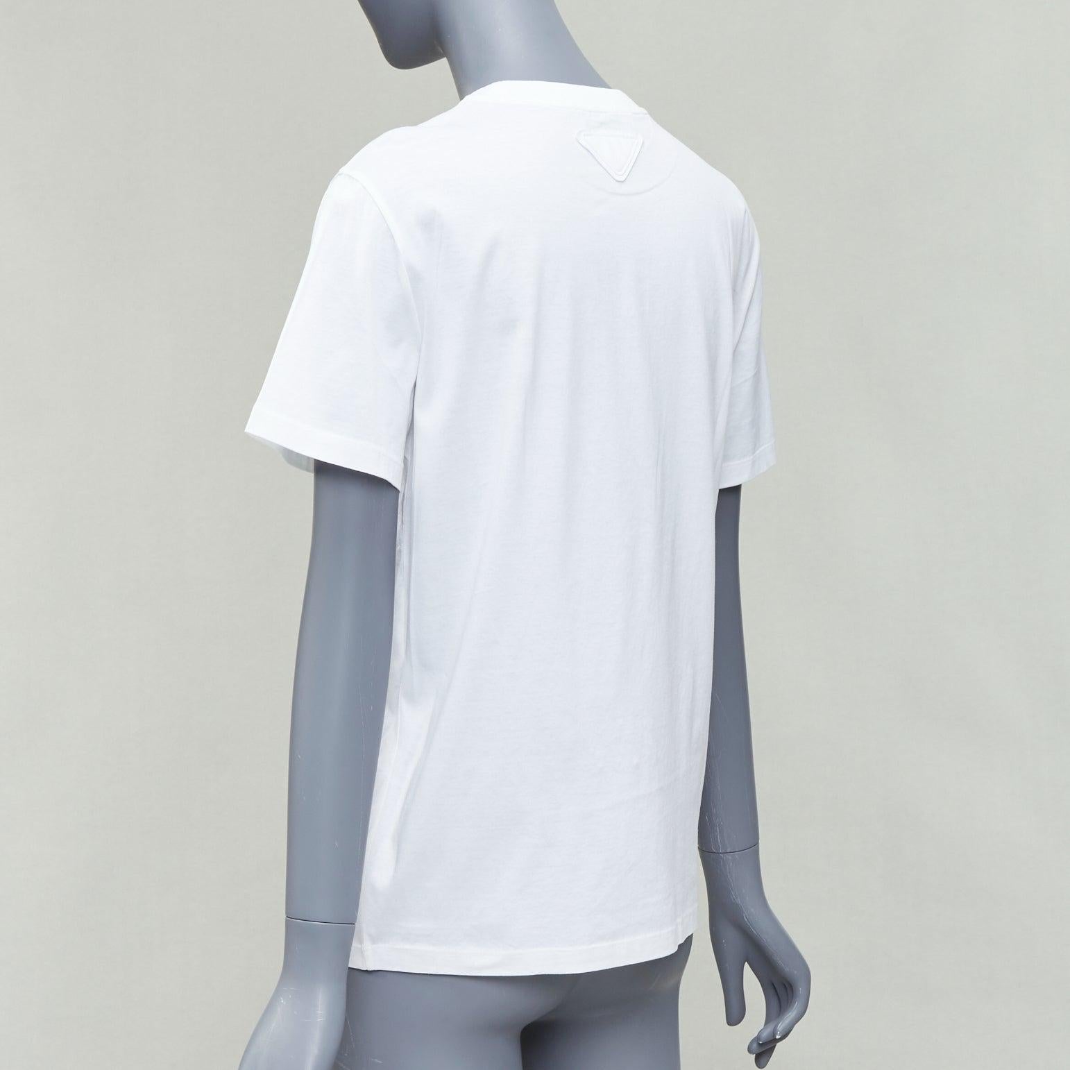 PRADA 2017 OMA/AMO t-shirt à imprimé graphique rose et jaune perlé logo XS en vente 1
