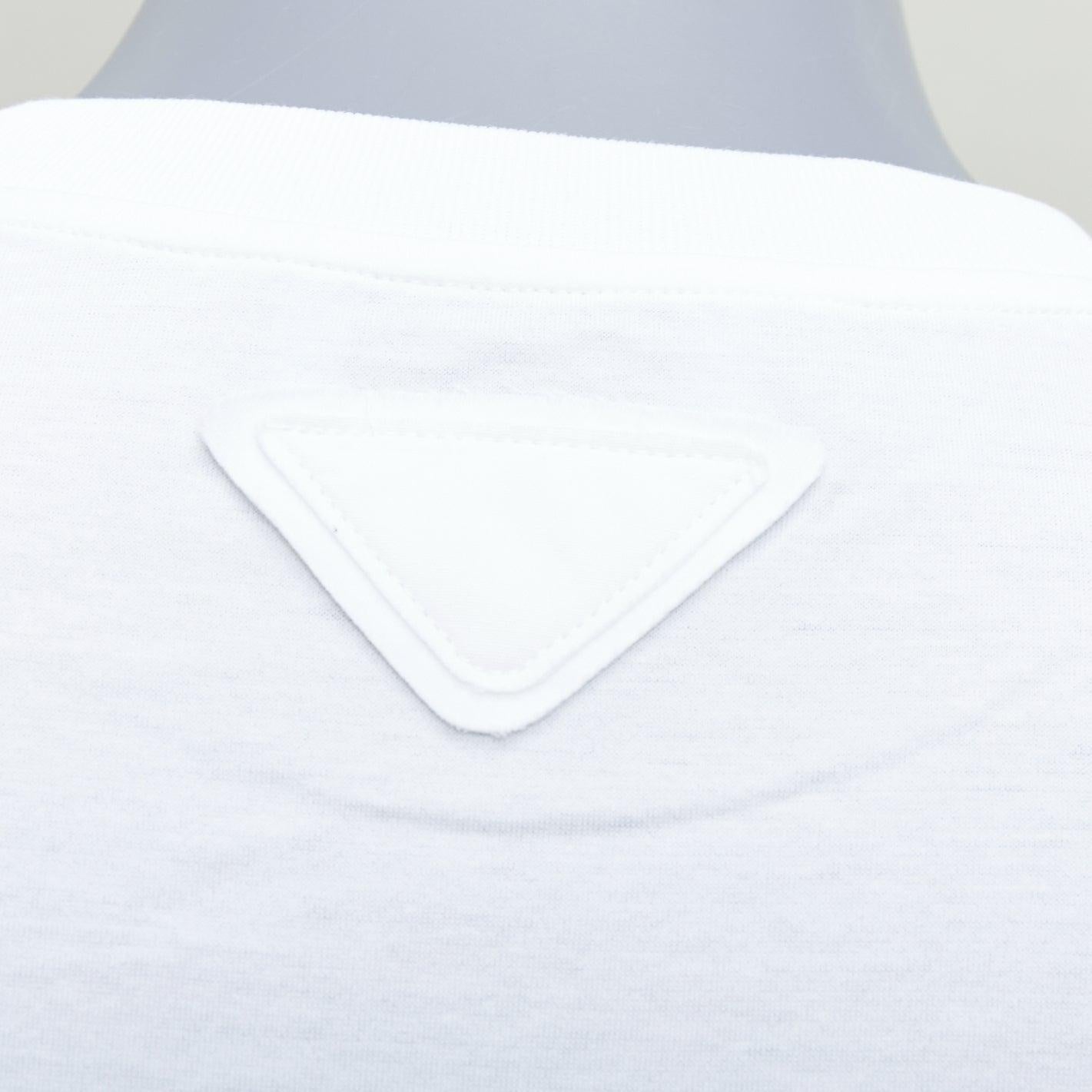 PRADA 2017 OMA/AMO t-shirt à imprimé graphique rose et jaune perlé logo XS en vente 2