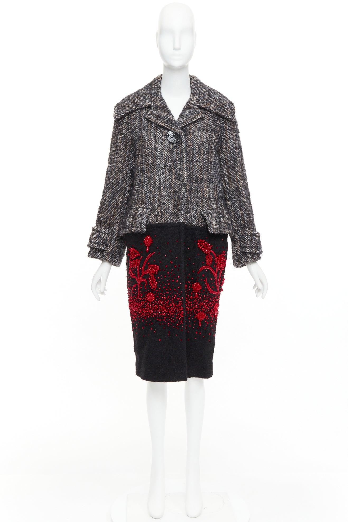 PRADA 2017 cappotto lungo in tweed di lana maculato con perline rosse IT38 XS in vendita 6