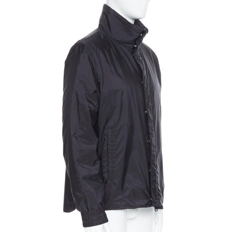 PRADA 2018 black nylon triangle rubber logo detail padded jacket IT50 L In New Condition For Sale In Hong Kong, NT