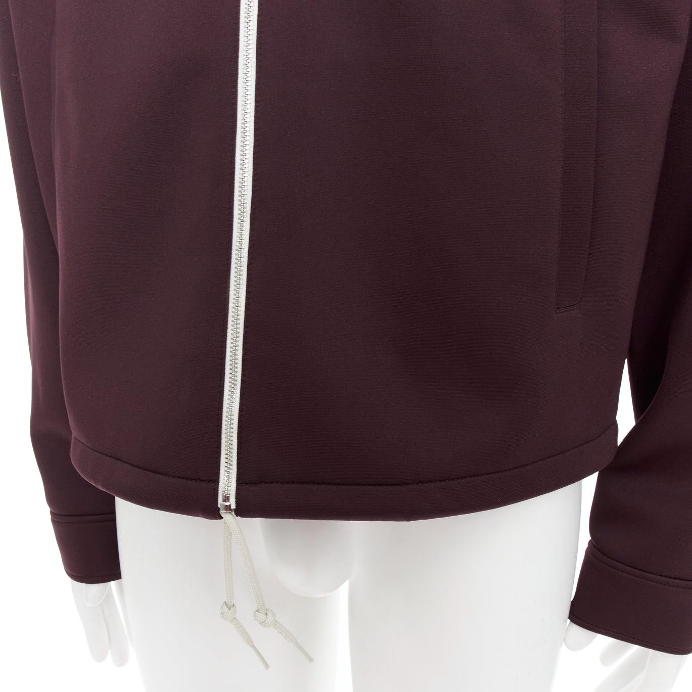 PRADA 2018 chaqueta deportiva con cremallera y logotipo de goma en color burdeos IT50 L 3
