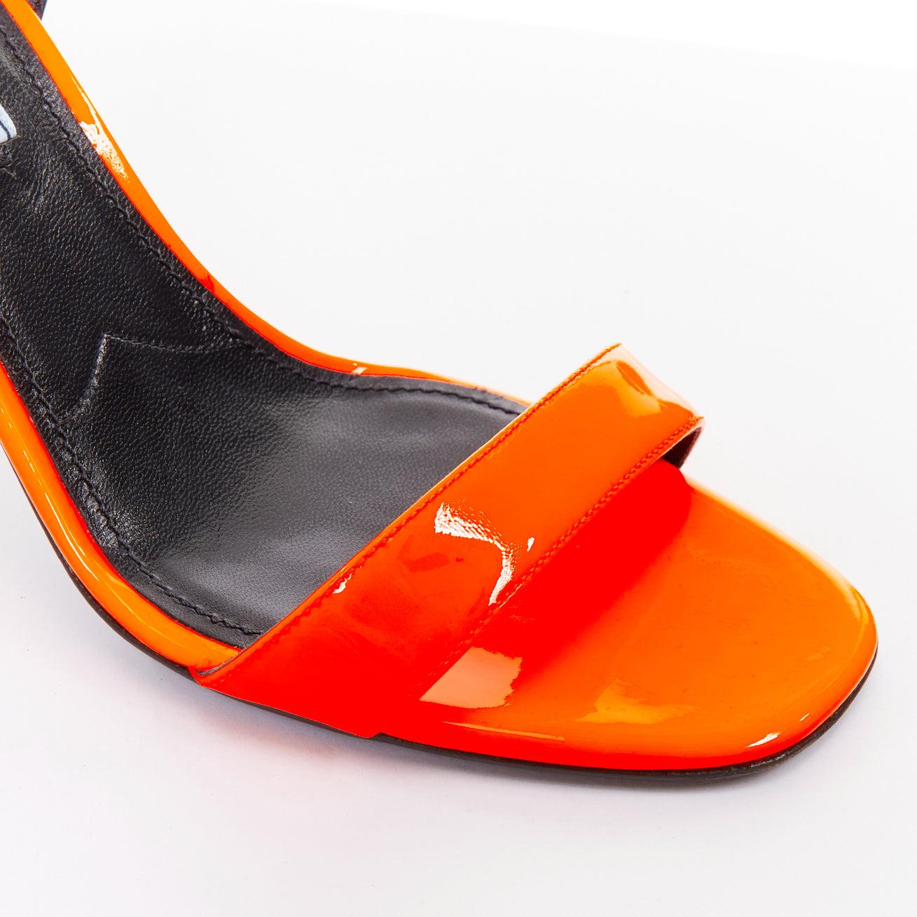 PRADA 2018 Flamme leuchtend orange Lack Feuer Mitte Ferse Sandale EU37.5 im Angebot 2