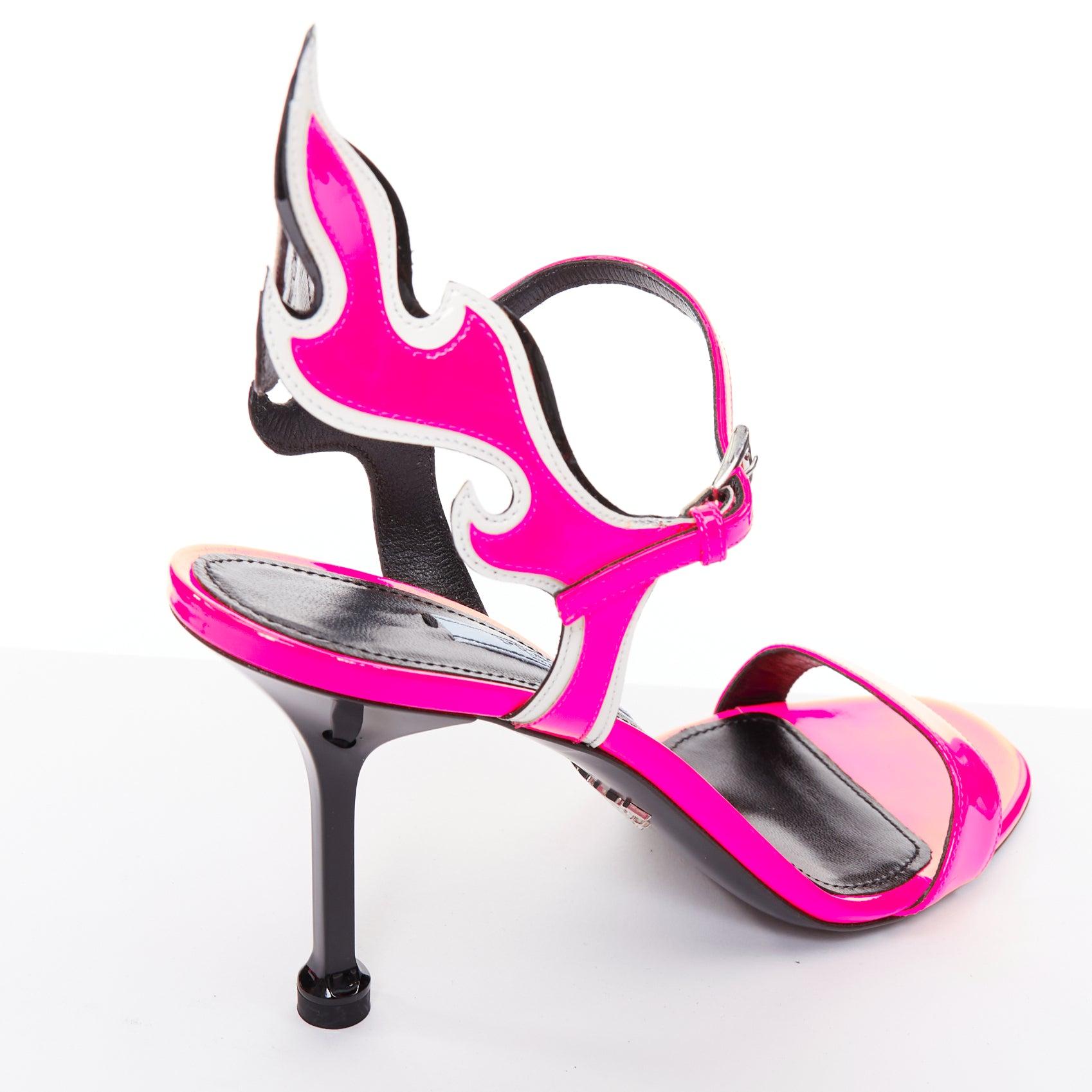 PRADA 2018 Fire rose verni sandale à talon moyen EU37.5 en vente 1