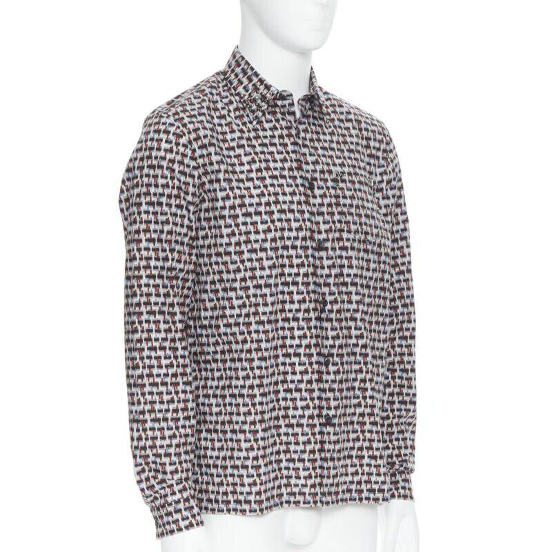 PRADA 2018 Losanga Hemd mit gestufter Kragen und abstraktem geometrischem Druck EU39 M (Grau) im Angebot