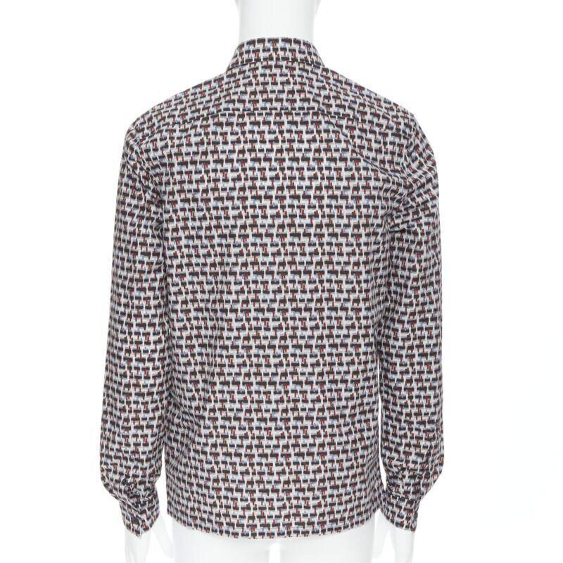 PRADA 2018 Losanga Hemd mit gestufter Kragen und abstraktem geometrischem Druck EU39 M Herren im Angebot