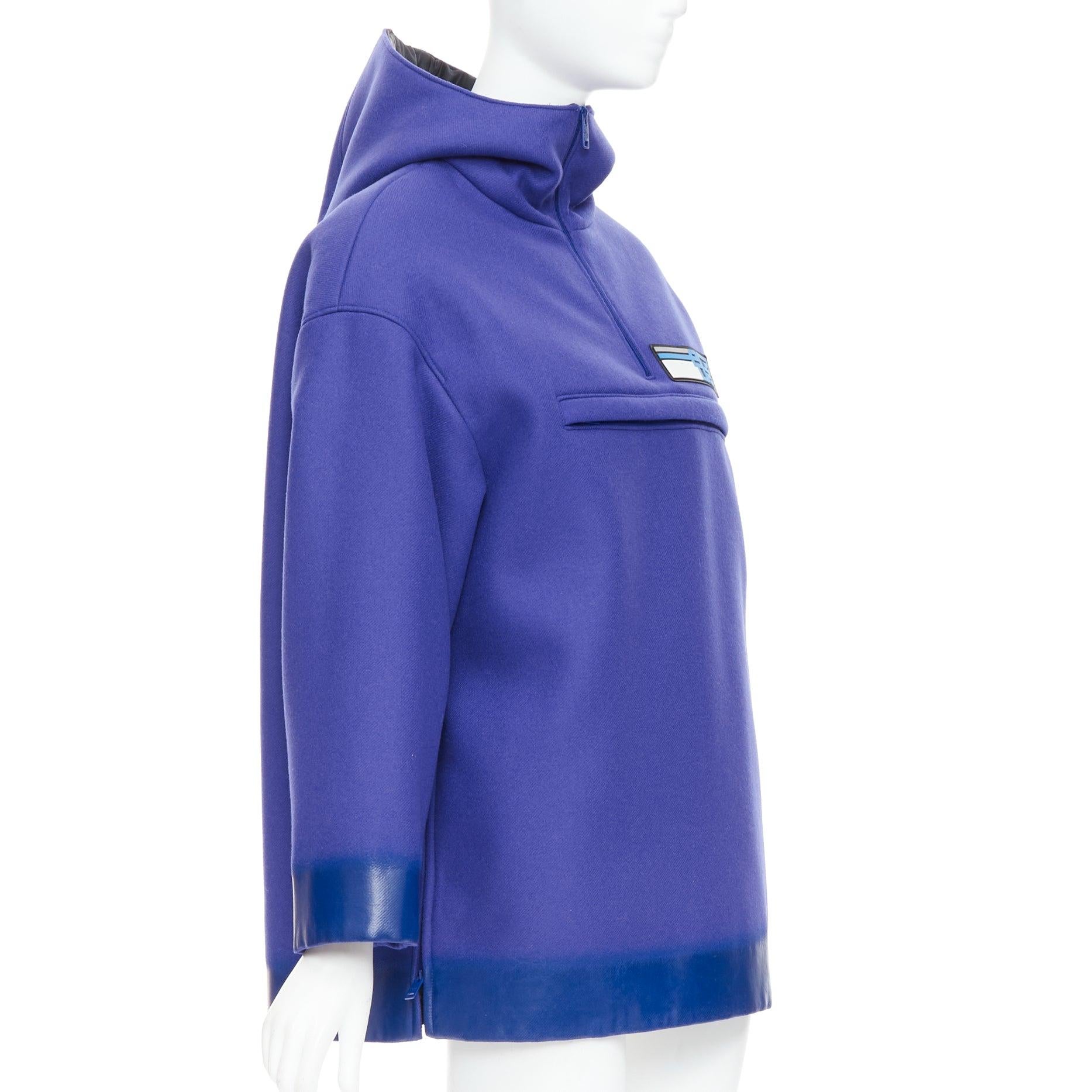 Bleu PRADA 2018 Runway pull à capuche en laine vierge bleue à ourlet laqué IT38 XSS en vente