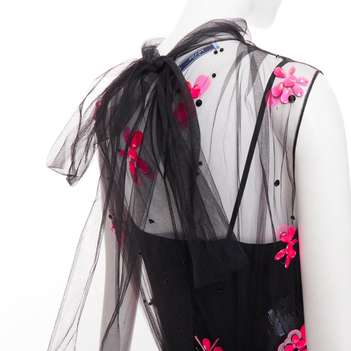 PRADA 2018 Abito midi in tulle trasparente con applicazioni di perline floreali IT40 S in vendita 2