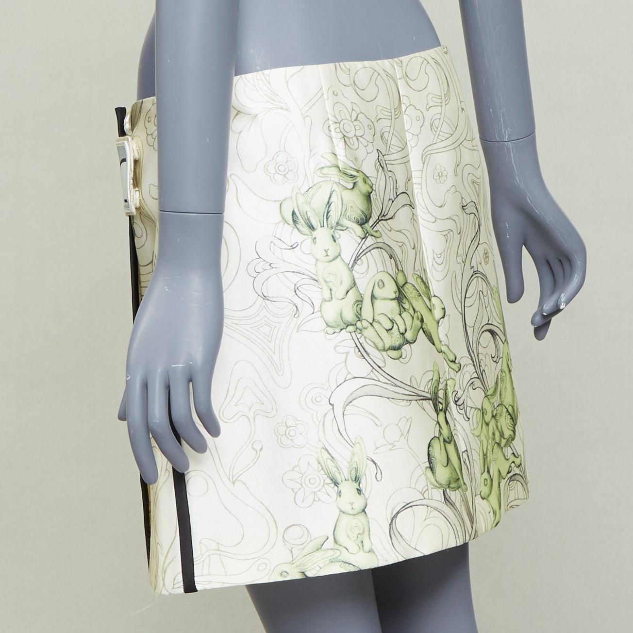 PRADA 2018 Laufsteg James Jean Feen-Print Gummilasche Wickelrock IT42 M im Angebot 1