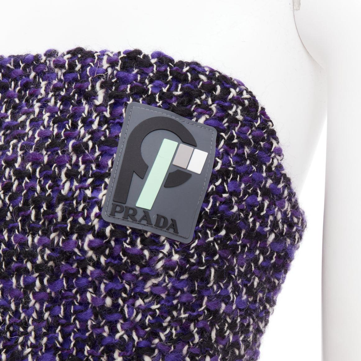 PRADA 2018 Runway purple wool tweed rubber badge strapless bustier tube top IT40 S
Reference: TGAS/E00961
Brand: Prada
Designer: Miuccia Prada
Collection: AW 2018 - Runway
Material: Wool, Blend
Color: Purple
Pattern: Solid
Closure: Zip
Lining: Black