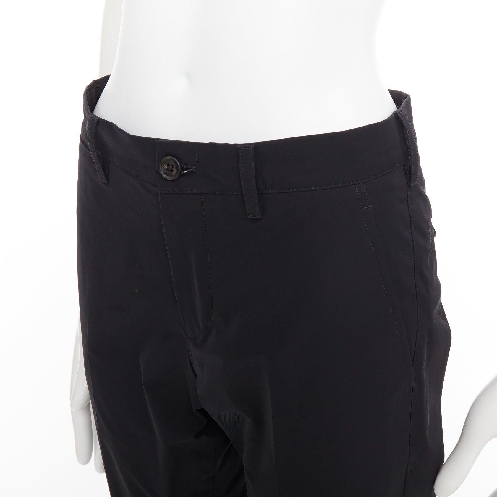 PRADA 2019 noir nylon brillant robe taille moyenne pantalon cropped IT44 XS
Référence : SYYG/A00010
Marque : Prada
Designer : Miuccia Prada
Collection : 2019
Matériau : Polyester
Couleur : Noir
Motif : Solide
Fermeture : braguette à