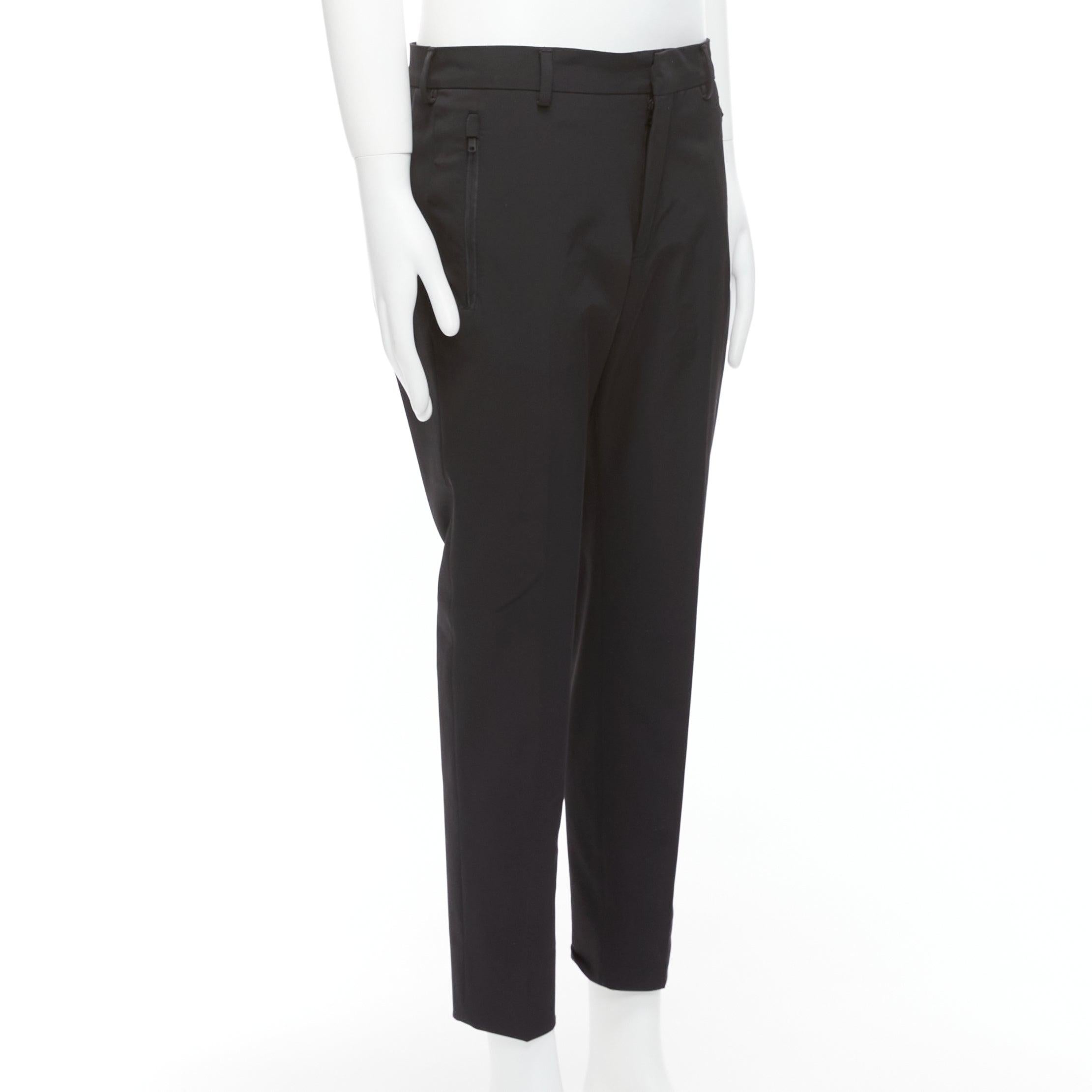 PRADA 2019 black technical zip pocket flap back tapered cropped pants IT48 M In Good Condition For Sale In Hong Kong, NT