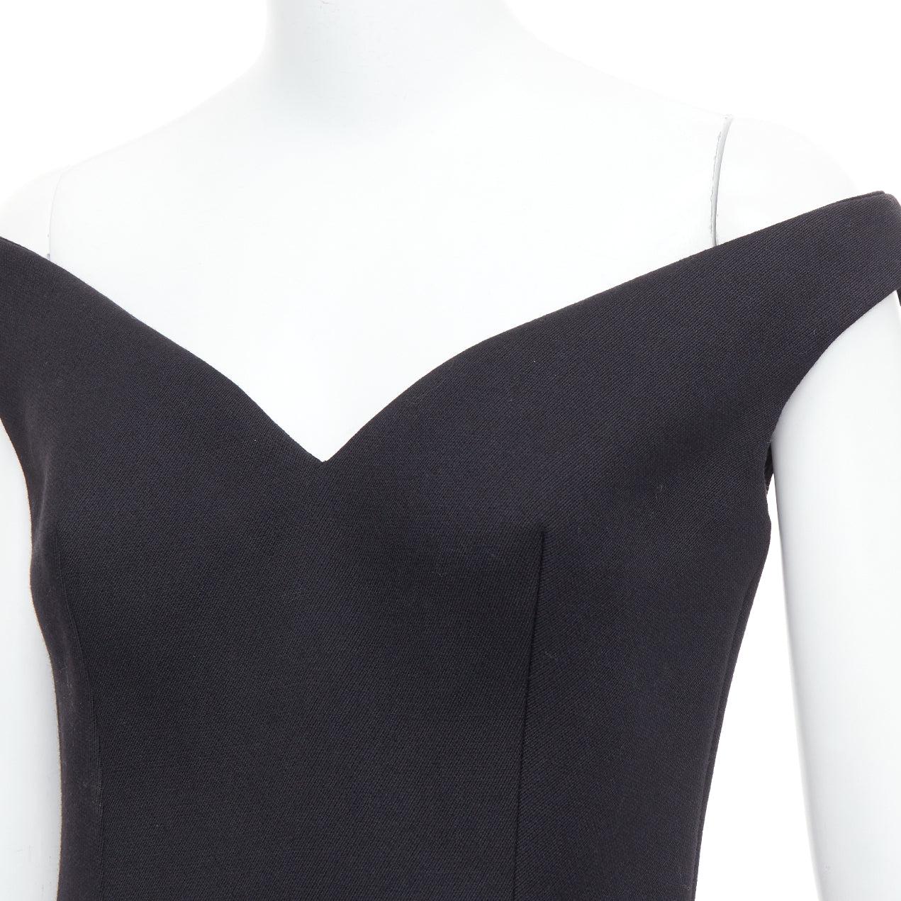 PRADA 2019 mini vestido escultural off shoulder de lana virgen negra IT40 S en venta 1
