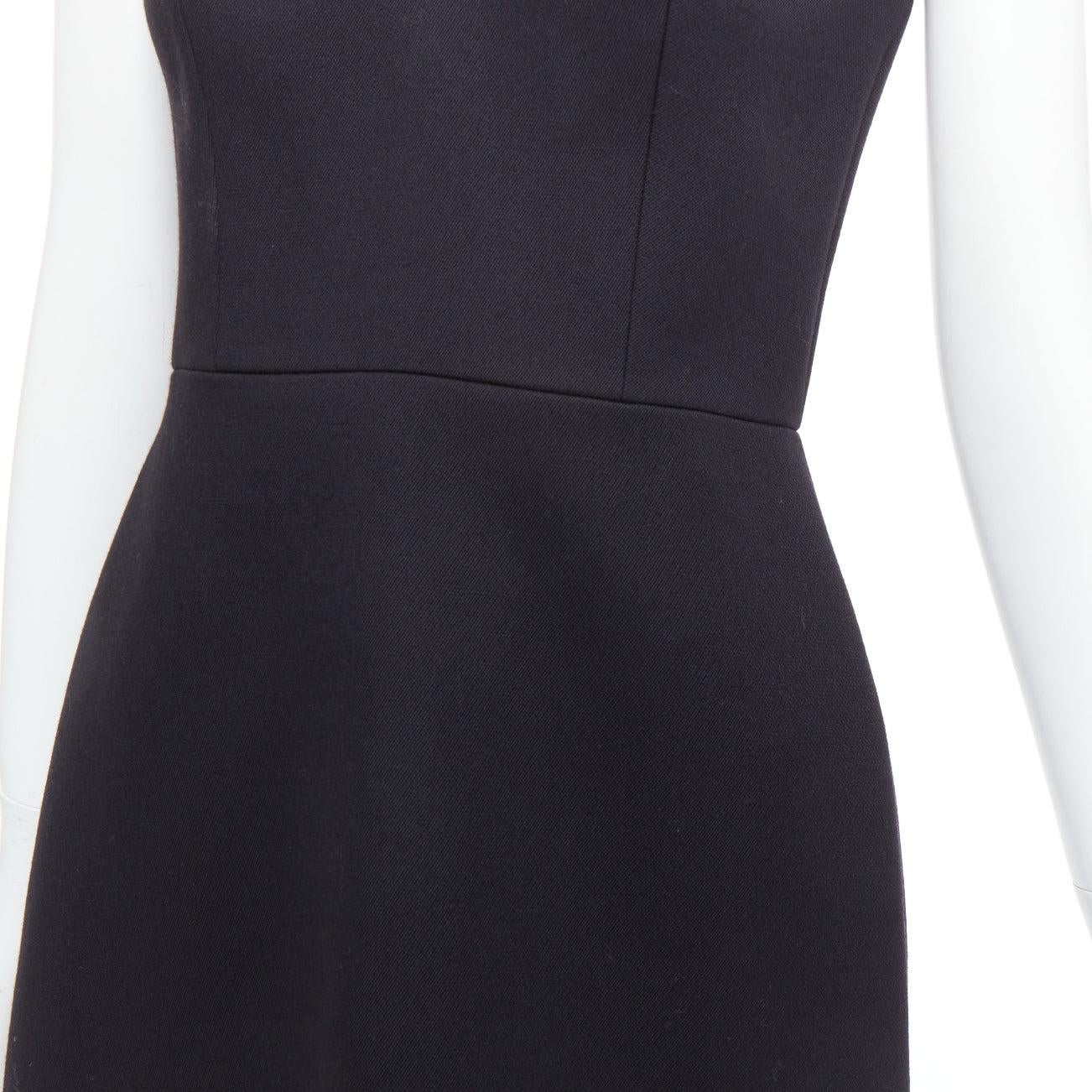 PRADA 2019 mini vestido escultural off shoulder de lana virgen negra IT40 S en venta 2