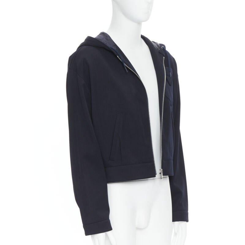 PRADA 2019 navy blue wool triangle pocket cropped zip up hoodie jacket L Excellent état - En vente à Hong Kong, NT