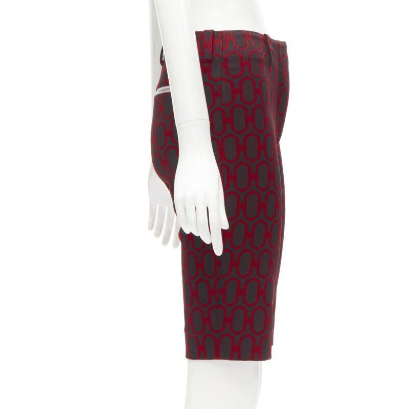PRADA 2019 Triangle plate black red knit knee length shorts S In Excellent Condition In Hong Kong, NT