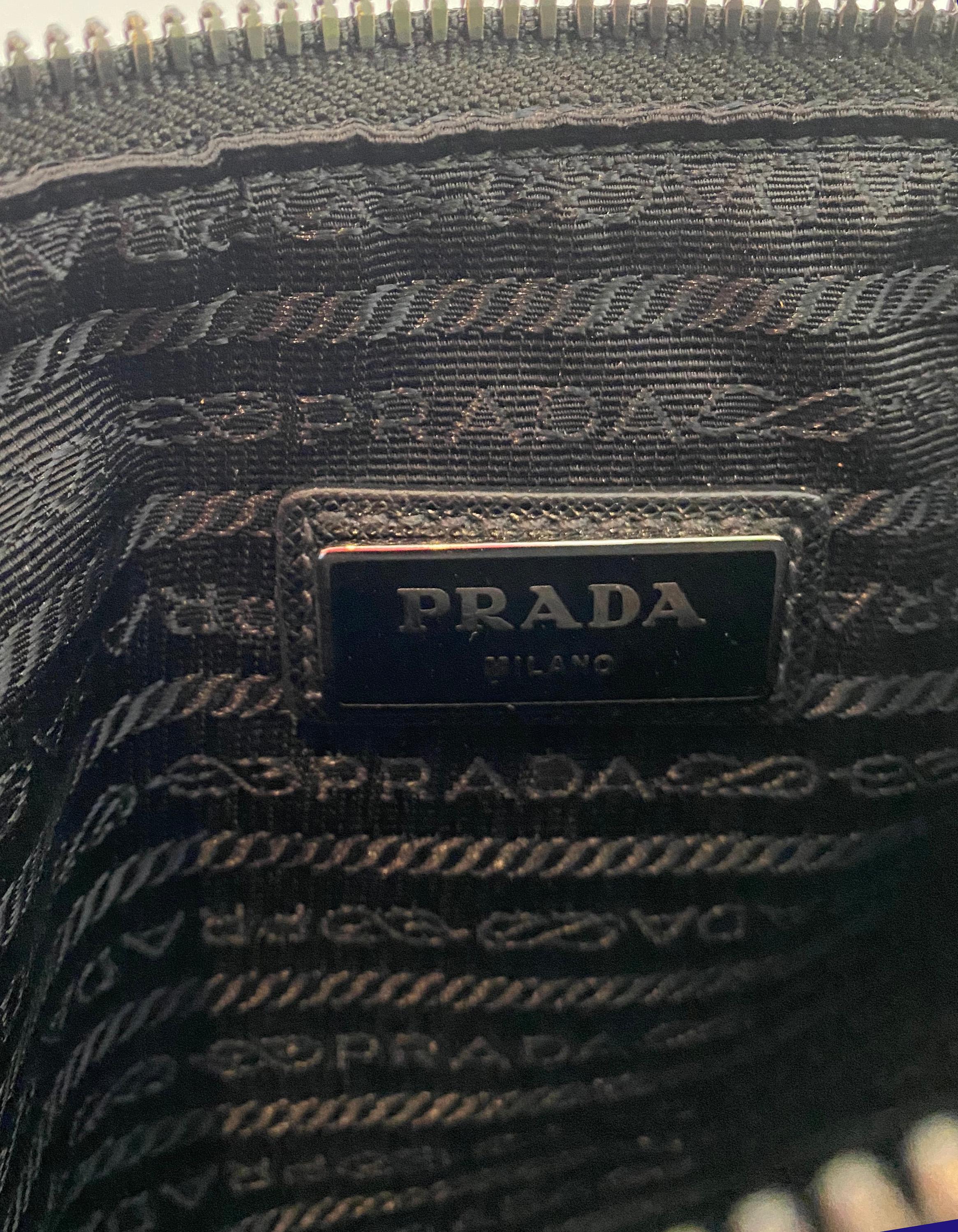 Prada 2020 Black Nylon and Saffiano Leather Unisex Messenger Bag rt. $1, 290 5
