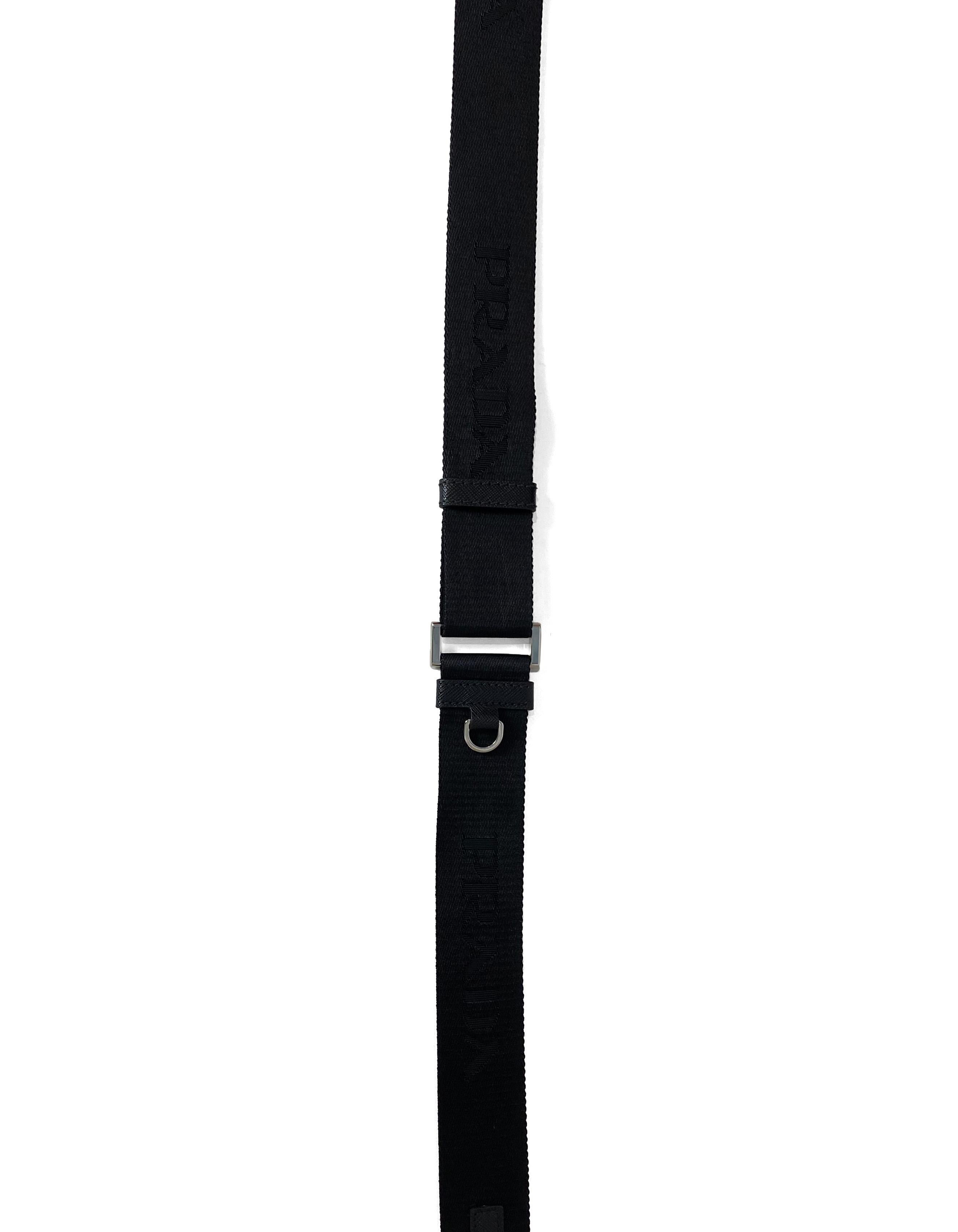 Prada 2020 Black Nylon and Saffiano Leather Unisex Messenger Bag rt. $1, 290 2