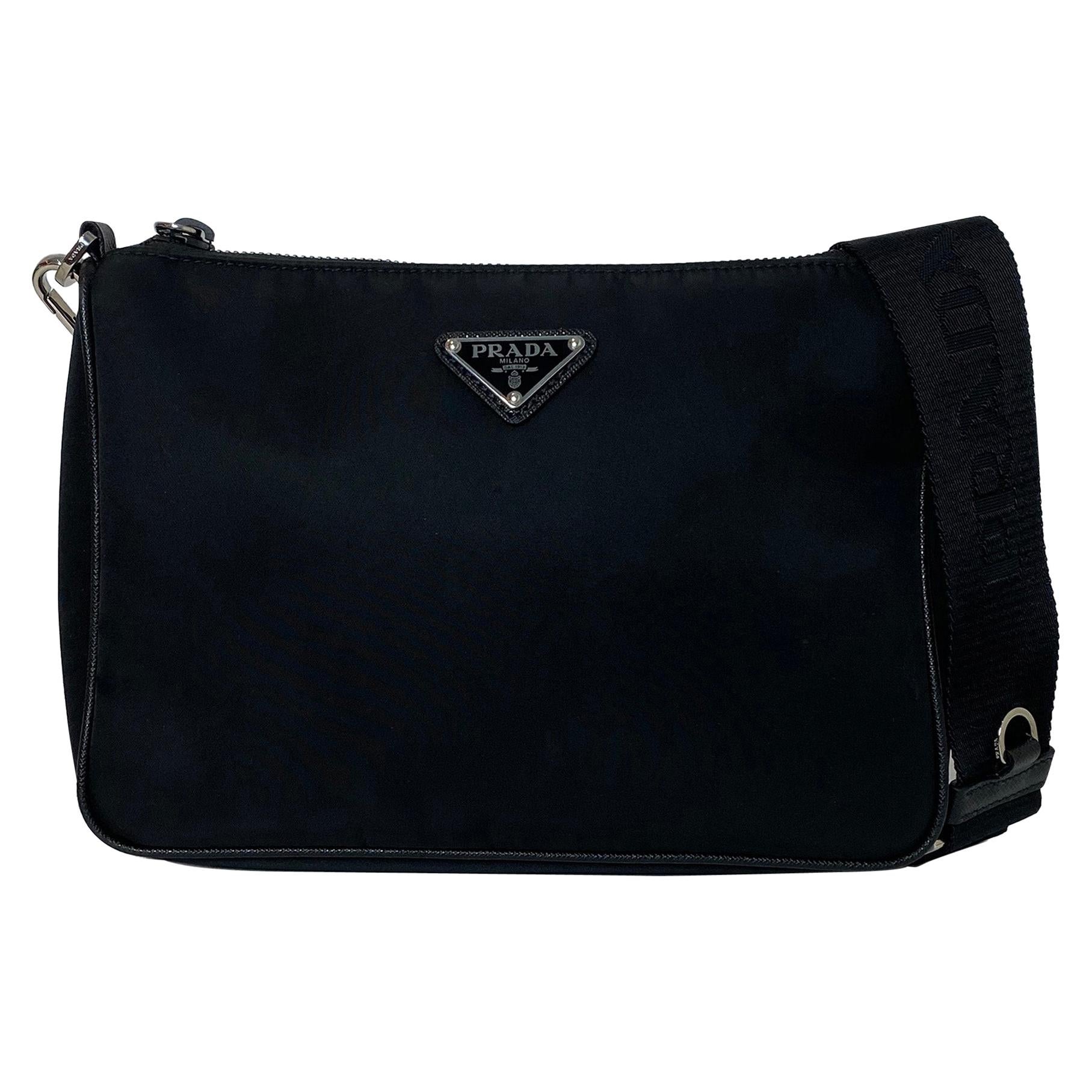 Prada 2020 Black Nylon and Saffiano Leather Unisex Messenger Bag rt. $1, 290